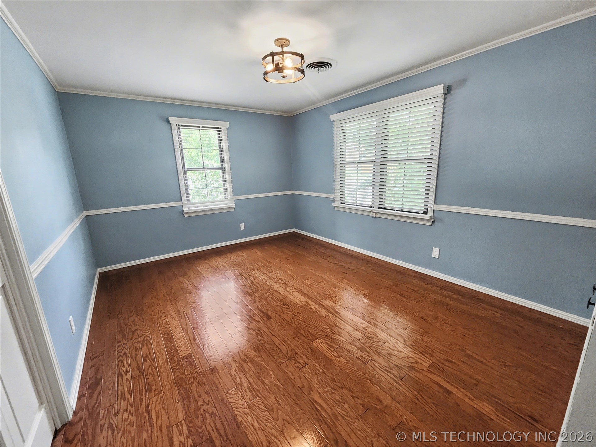 425 E Seneca Street Property Photo 53