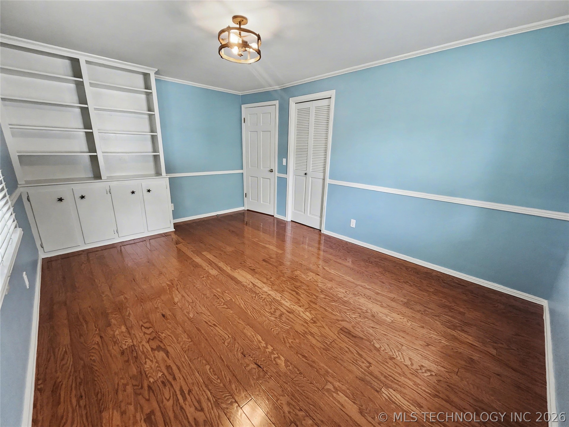 425 E Seneca Street Property Photo 55