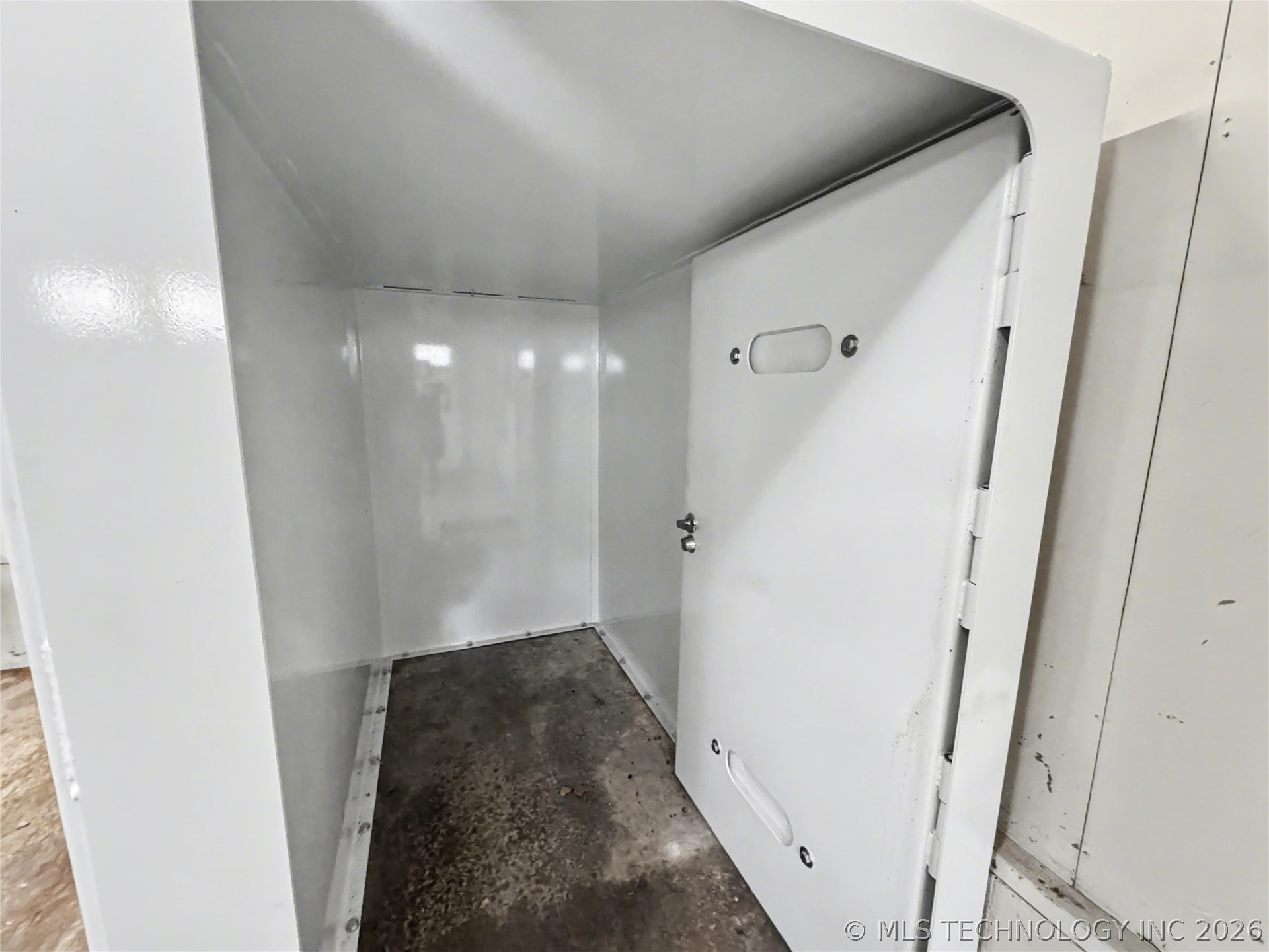 425 E Seneca Street Property Photo 71