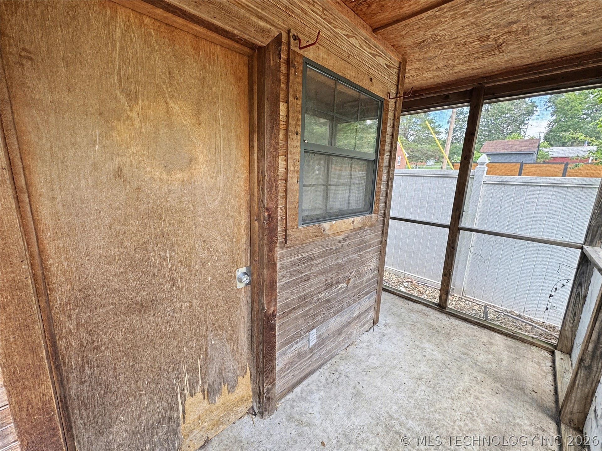 425 E Seneca Street Property Photo 87