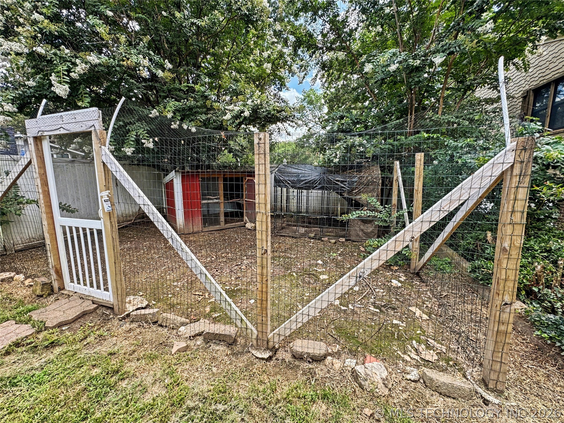 425 E Seneca Street Property Photo 92