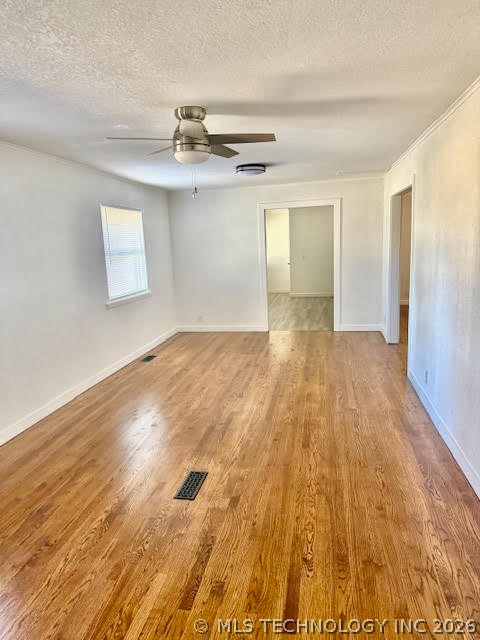 4747 S Santa Fe Avenue Property Photo 6