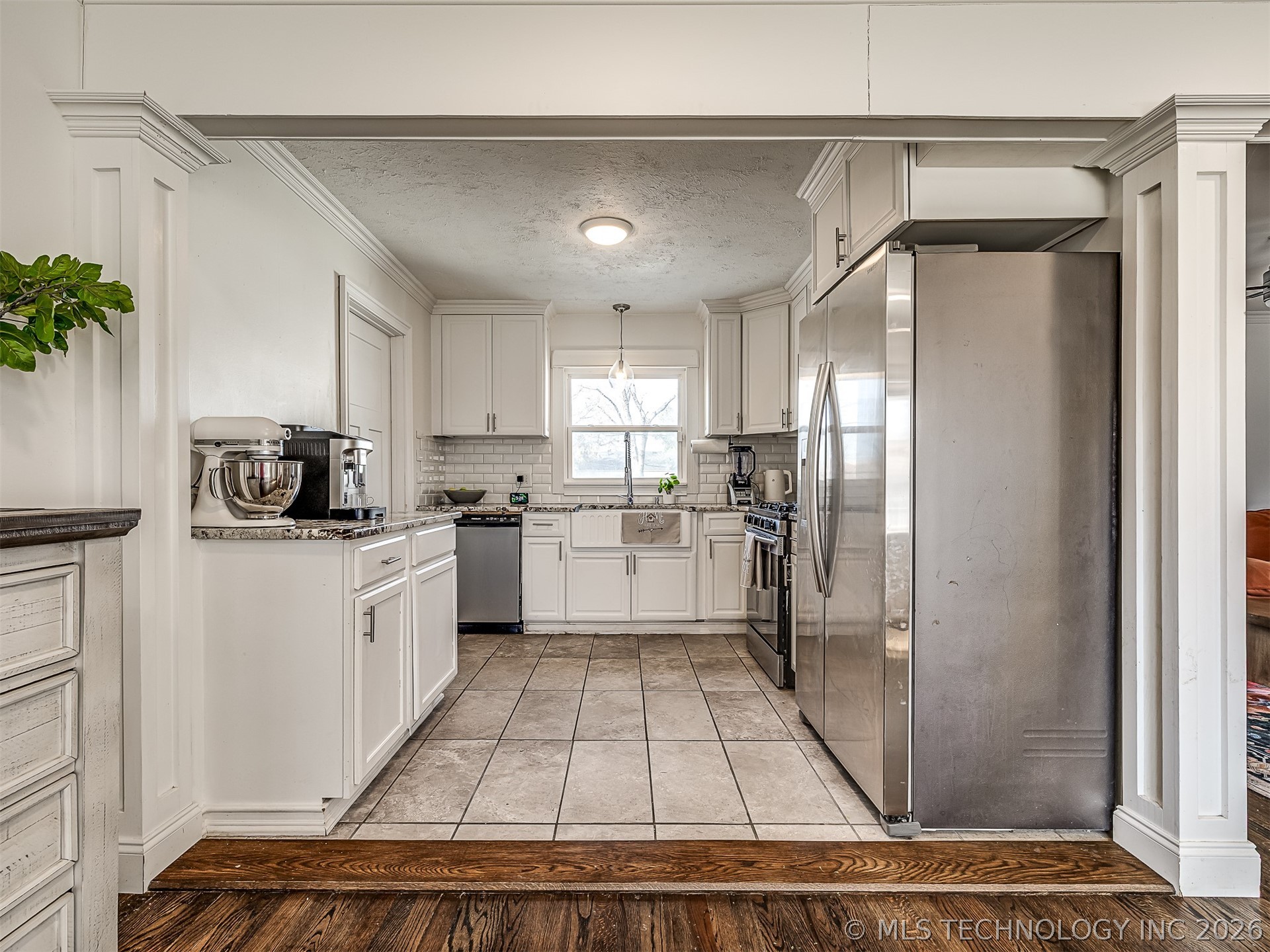 1407 E 52nd Place Property Photo 8