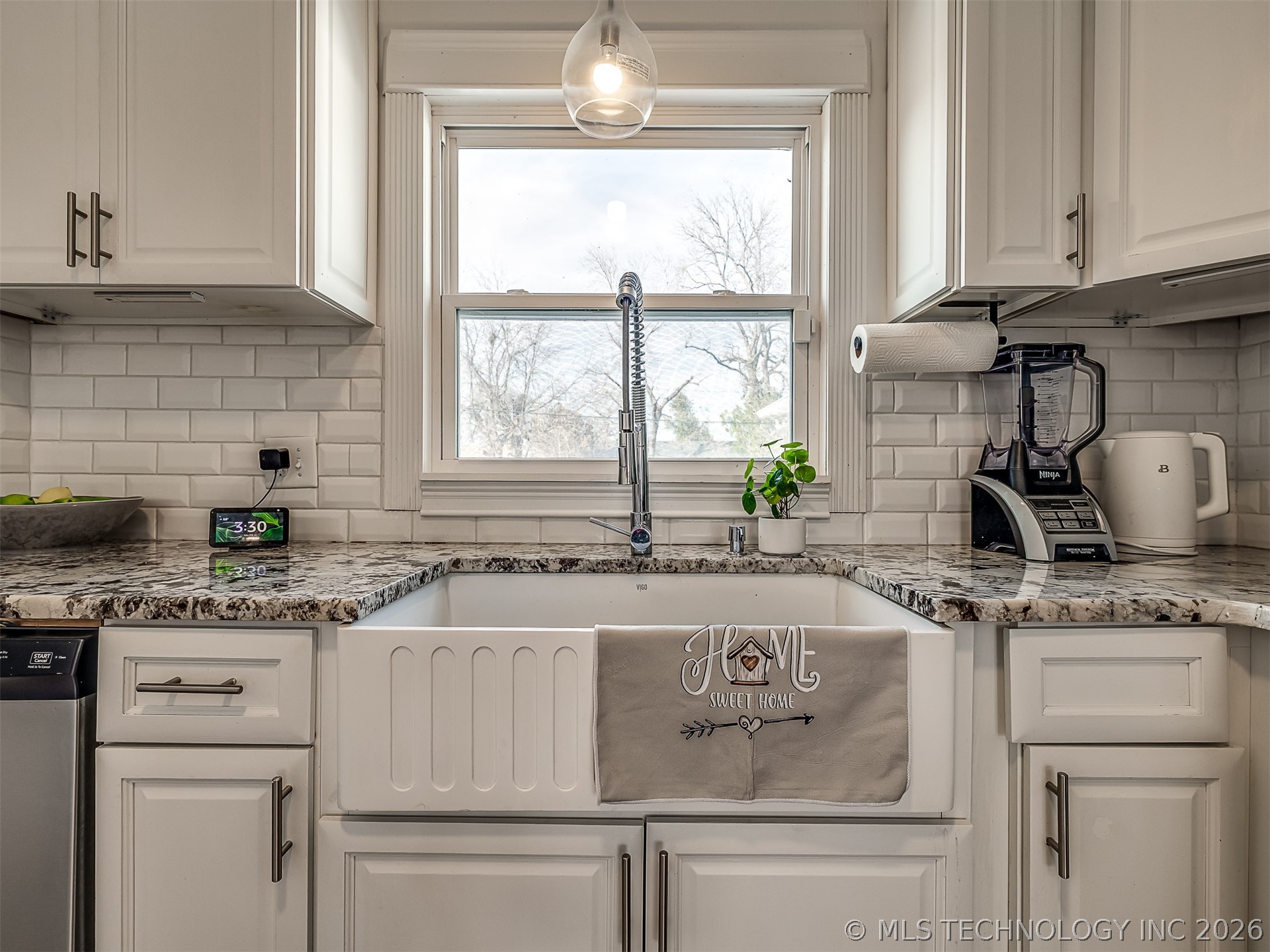 1407 E 52nd Place Property Photo 9