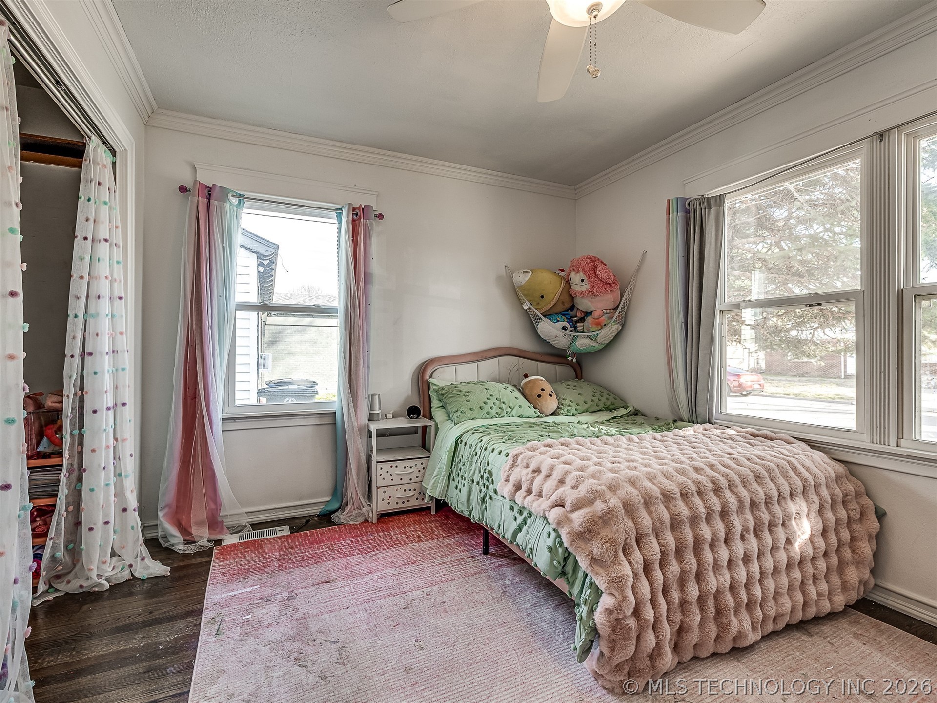 1407 E 52nd Place Property Photo 20