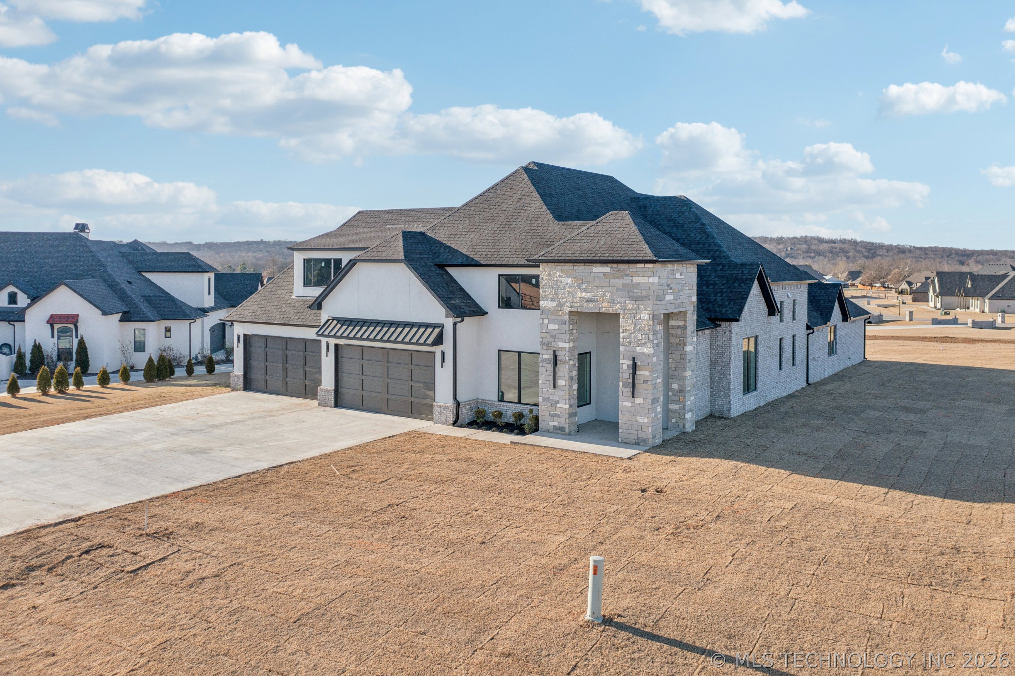 30923 E 68th Street S Property Photo 2