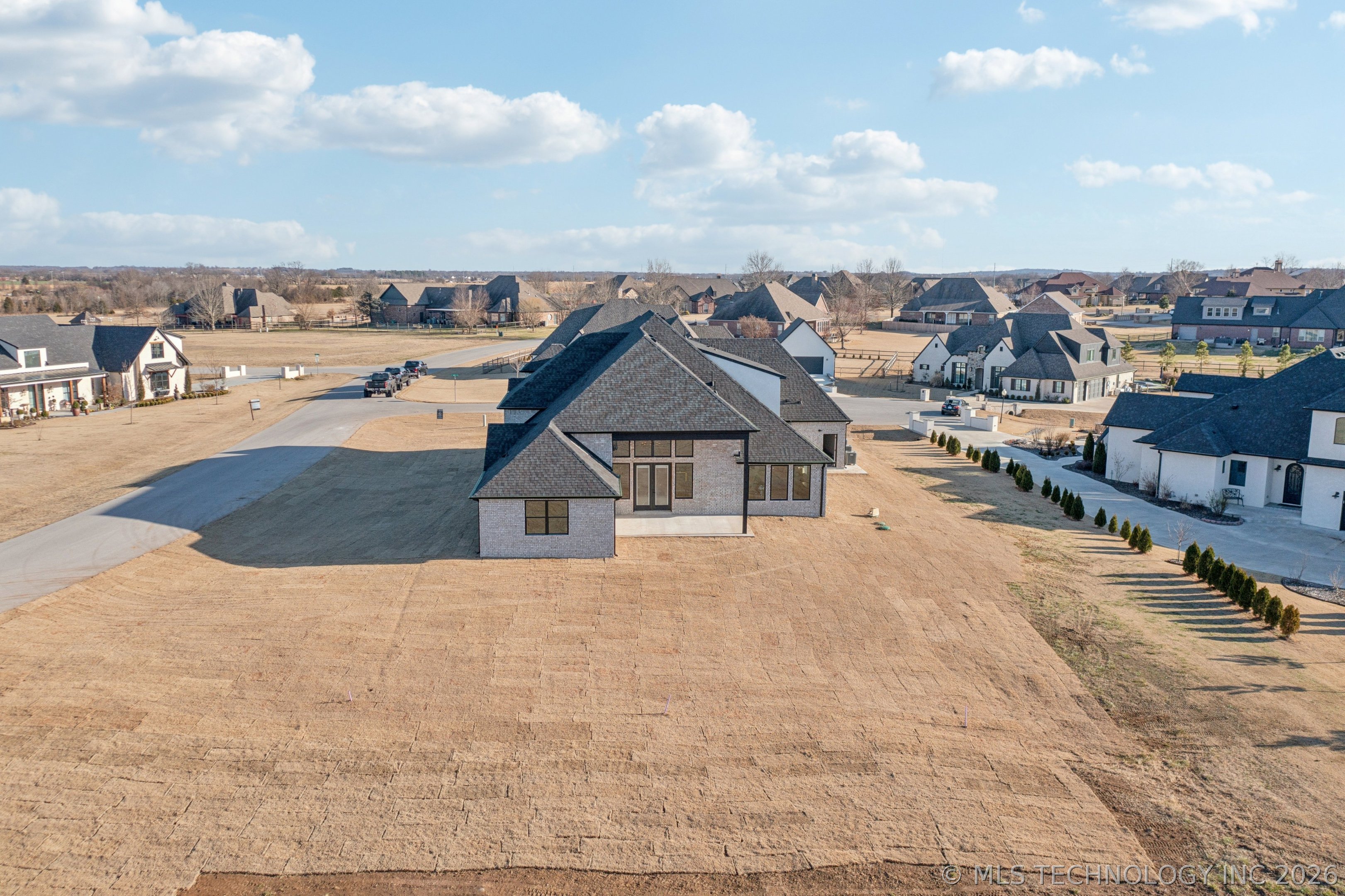 30923 E 68th Street S Property Photo 4