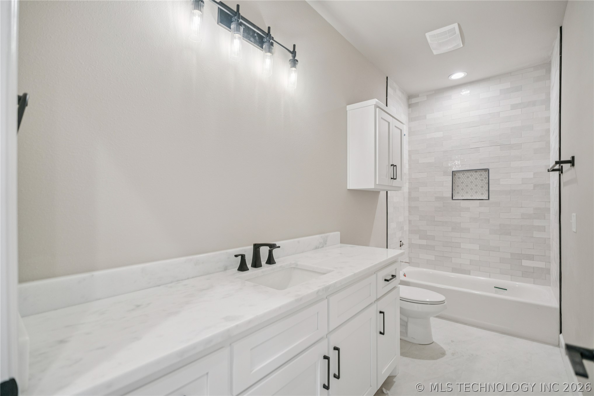 30923 E 68th Street S Property Photo 78