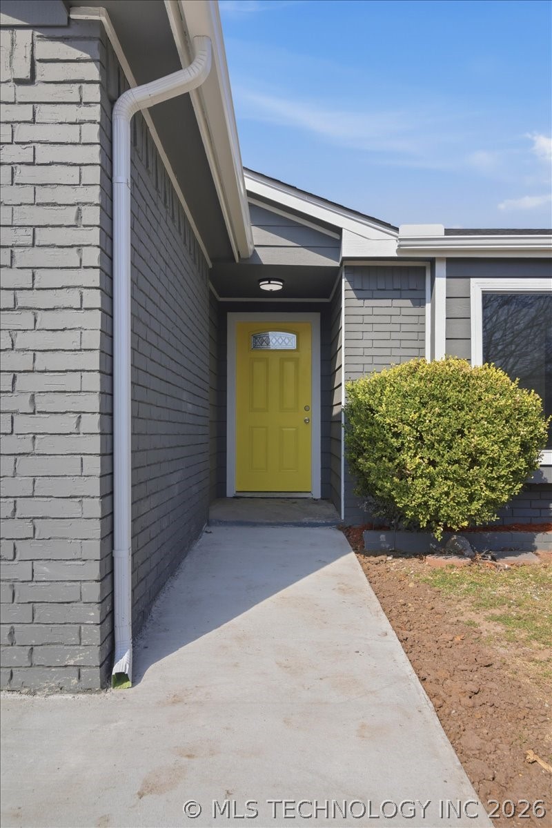 1501 W Elm Street Property Photo 4