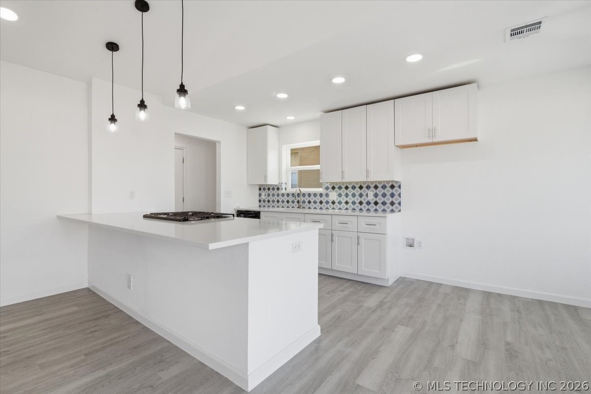 1501 W Elm Street Property Photo 10