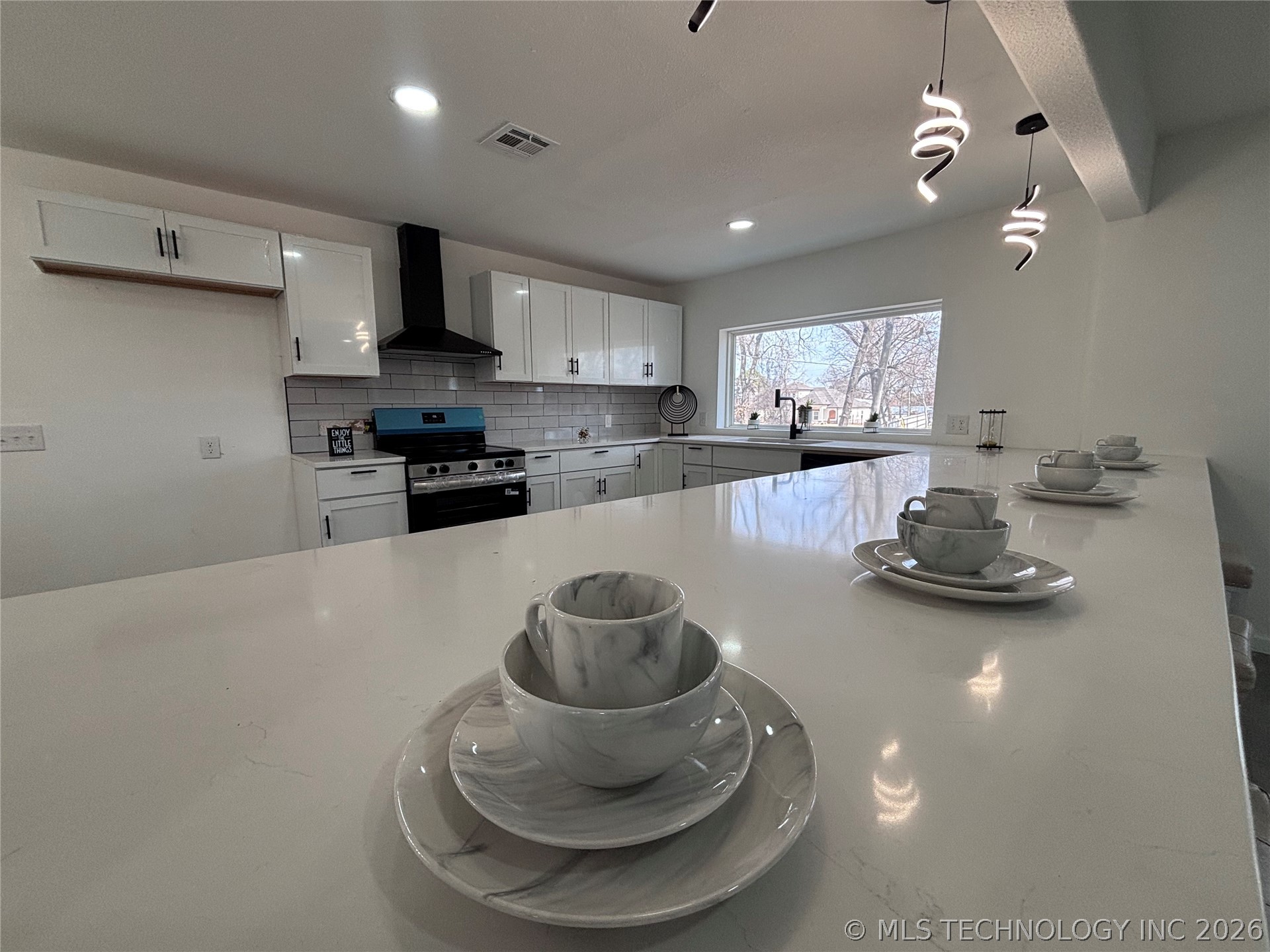 1760 S 79th East Avenue Property Photo 8