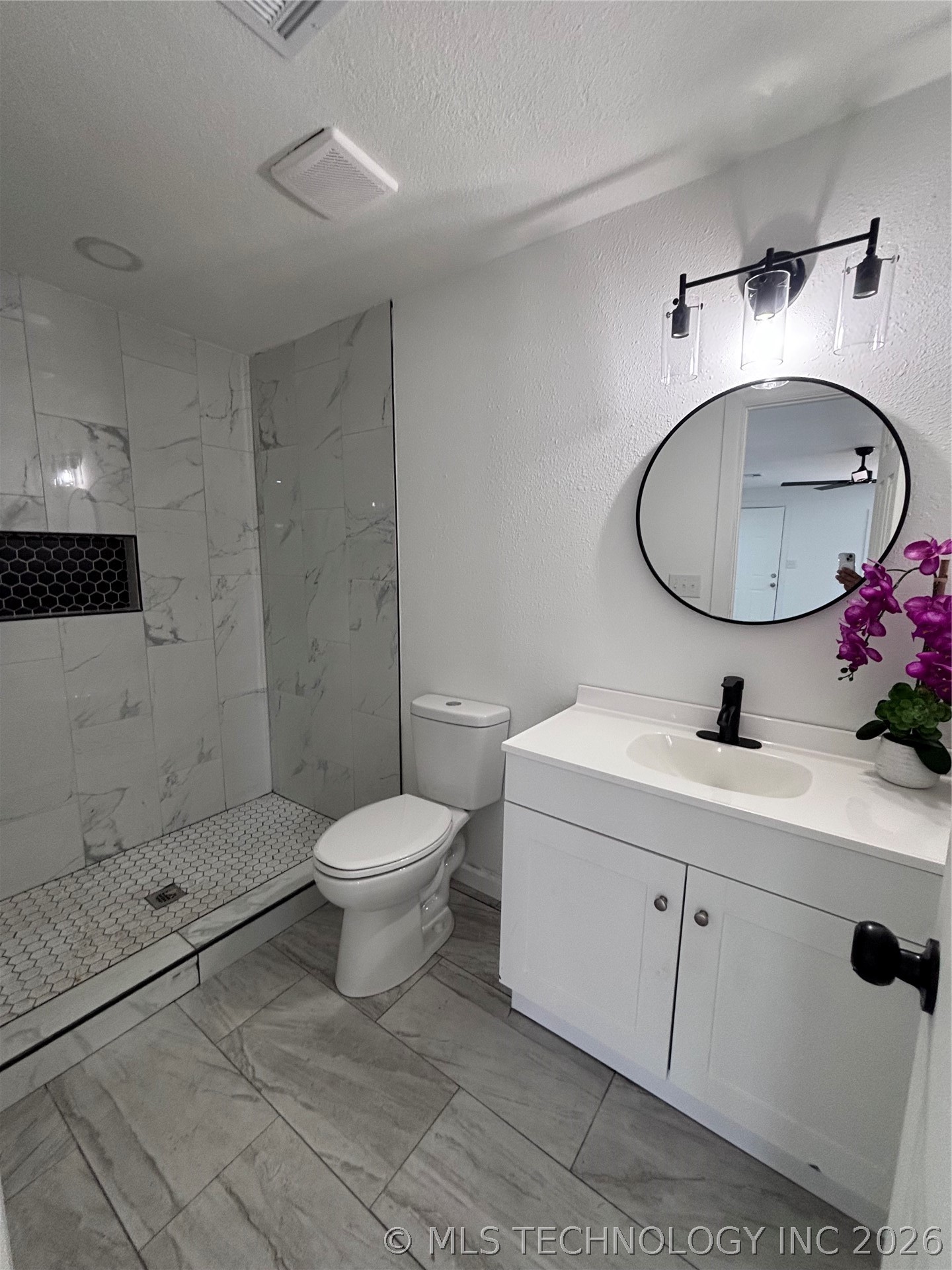 1760 S 79th East Avenue Property Photo 22