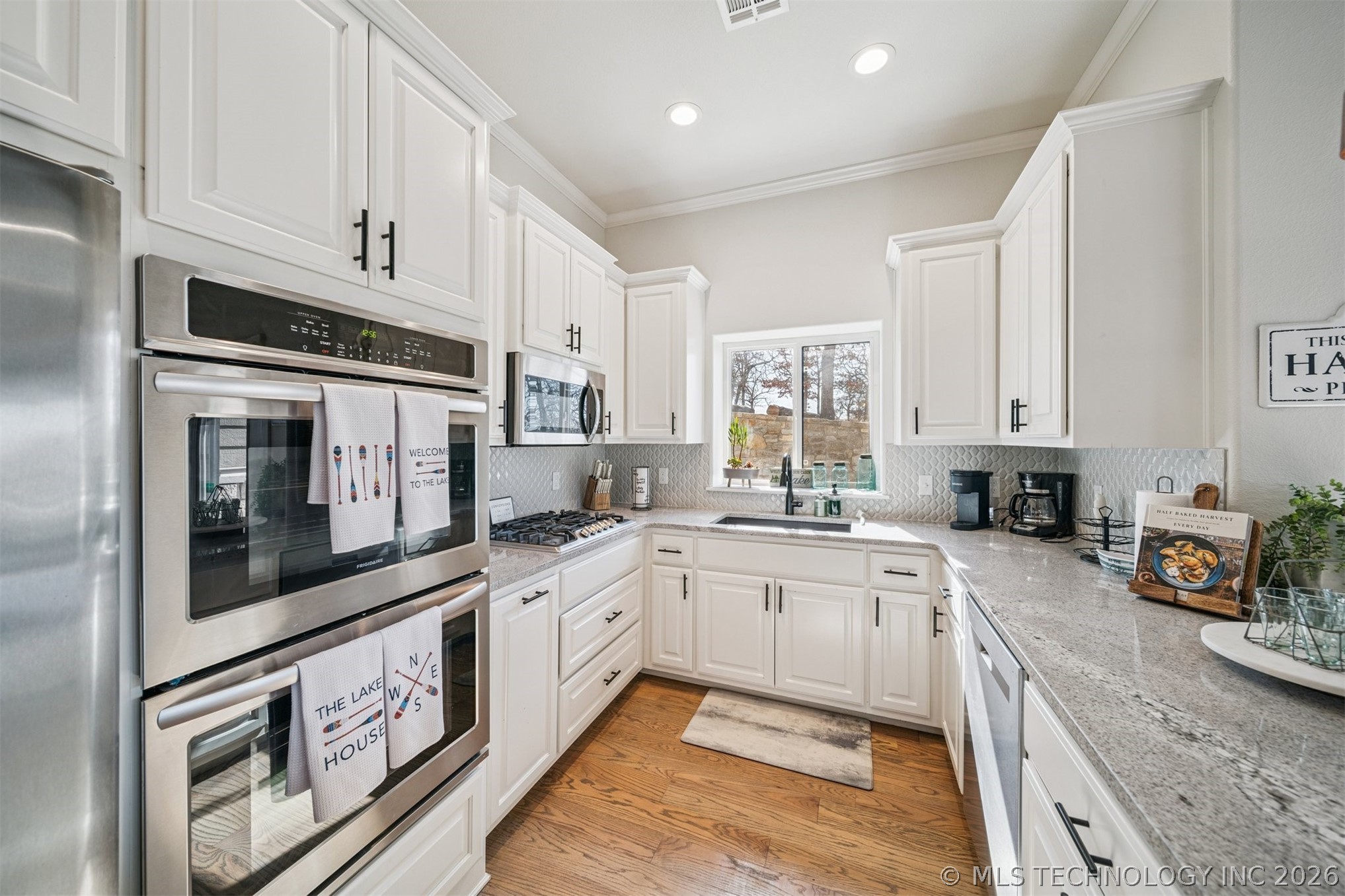 15040 Scenic Circle Property Photo 18