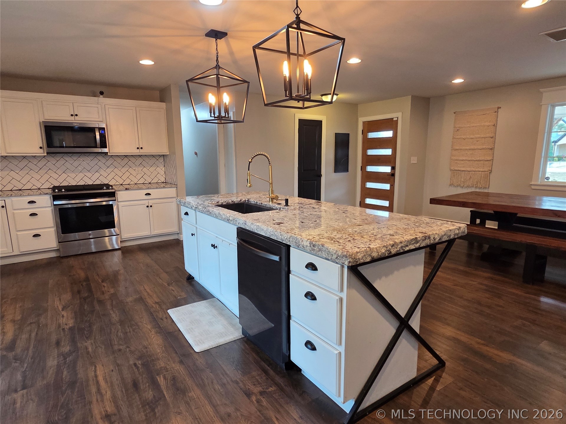 8523 E 121st Street S Property Photo 6