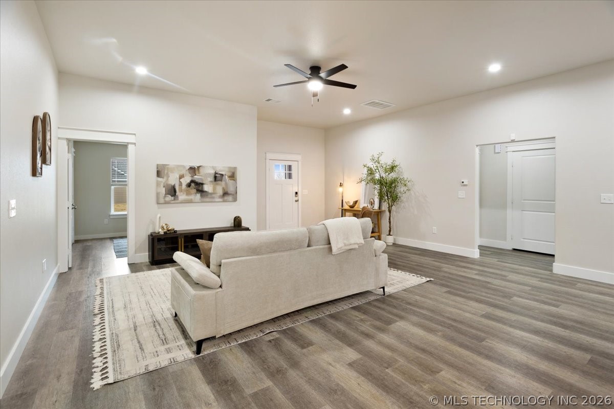 189 Kat's Avenue Property Photo 7