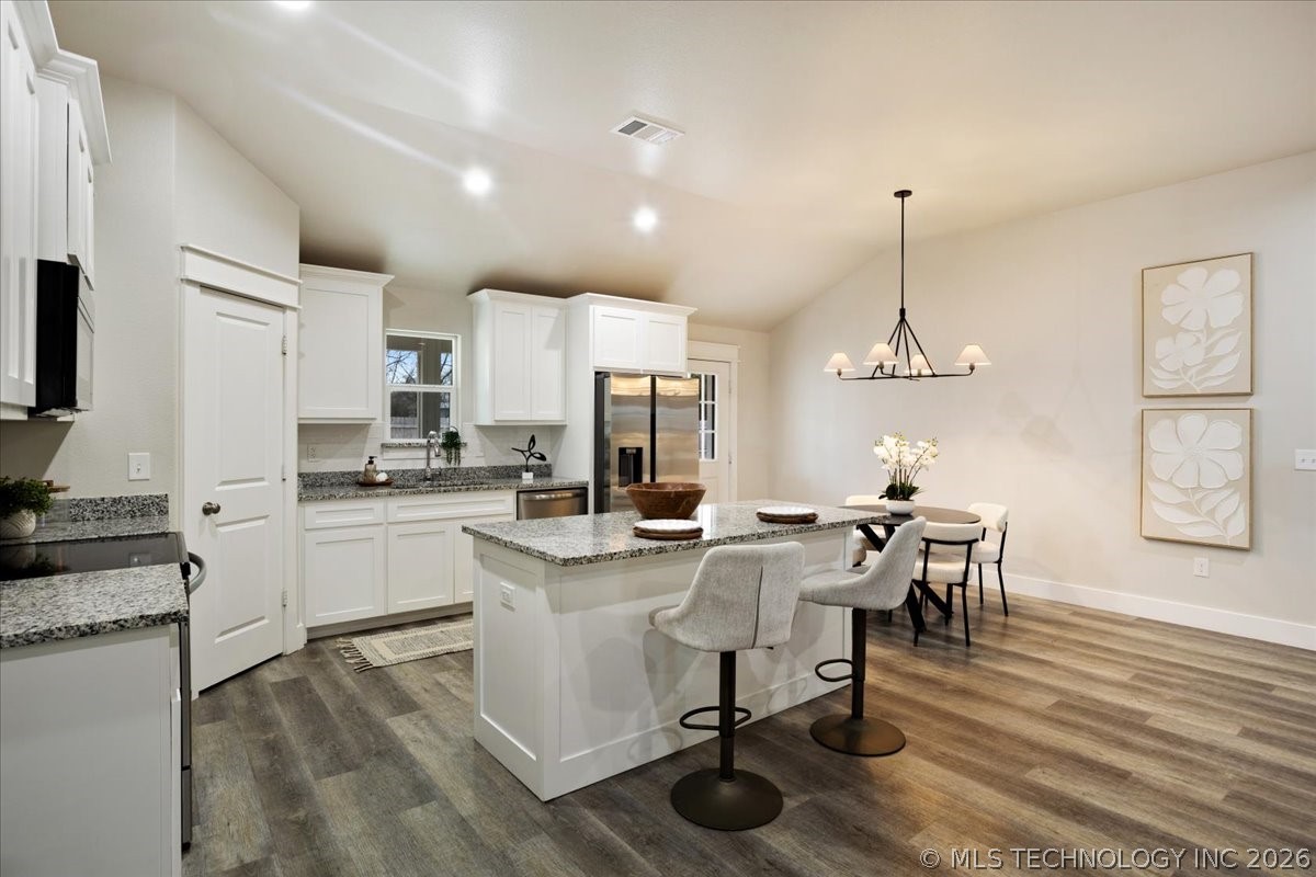 189 Kat's Avenue Property Photo 9