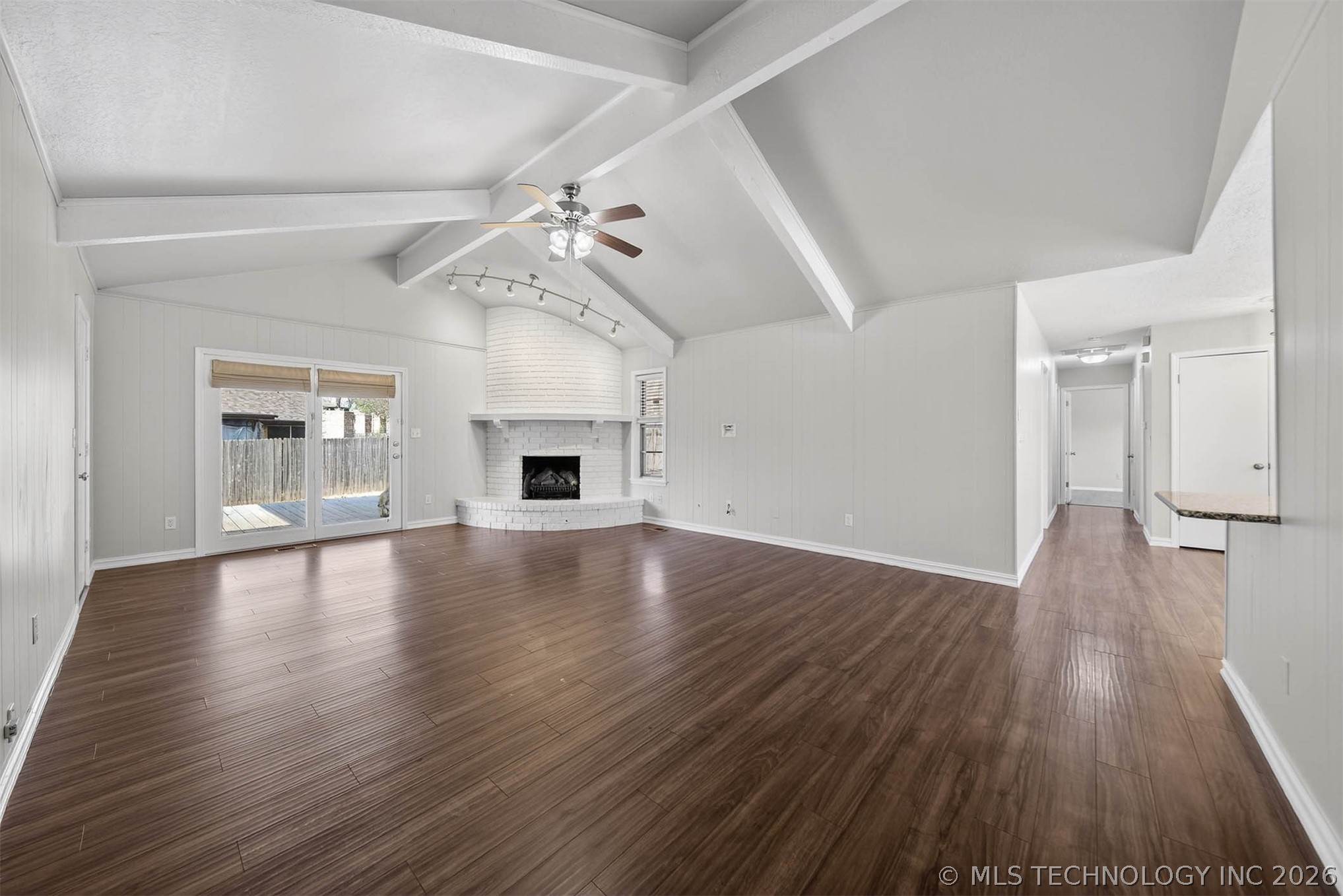 1108 S Poplar Avenue Property Photo 15