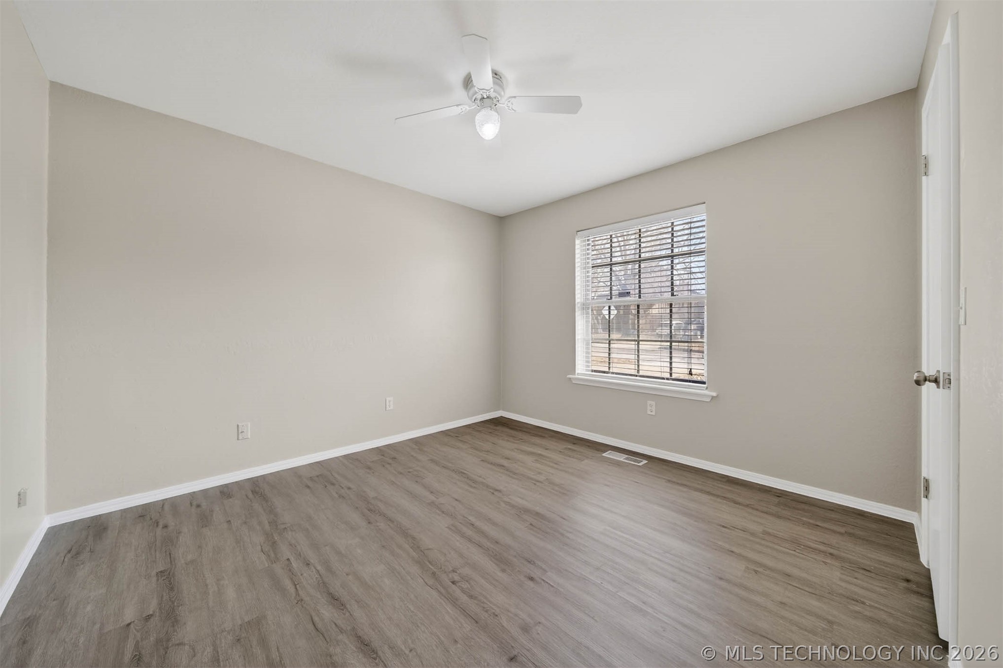 1108 S Poplar Avenue Property Photo 27