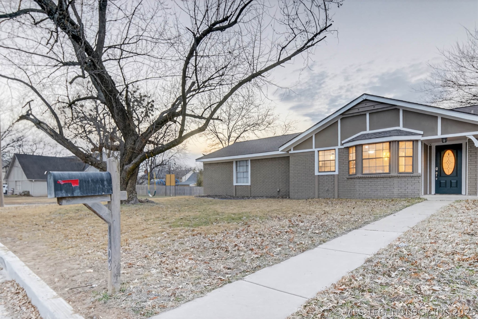 1108 S Poplar Avenue Property Photo 34