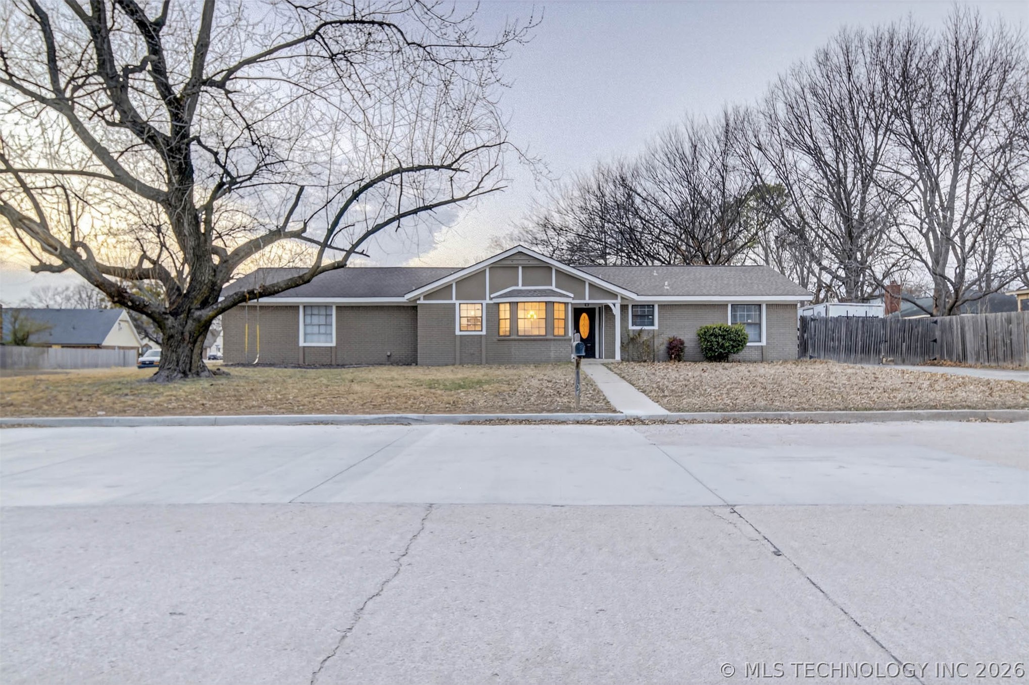 1108 S Poplar Avenue Property Photo 36