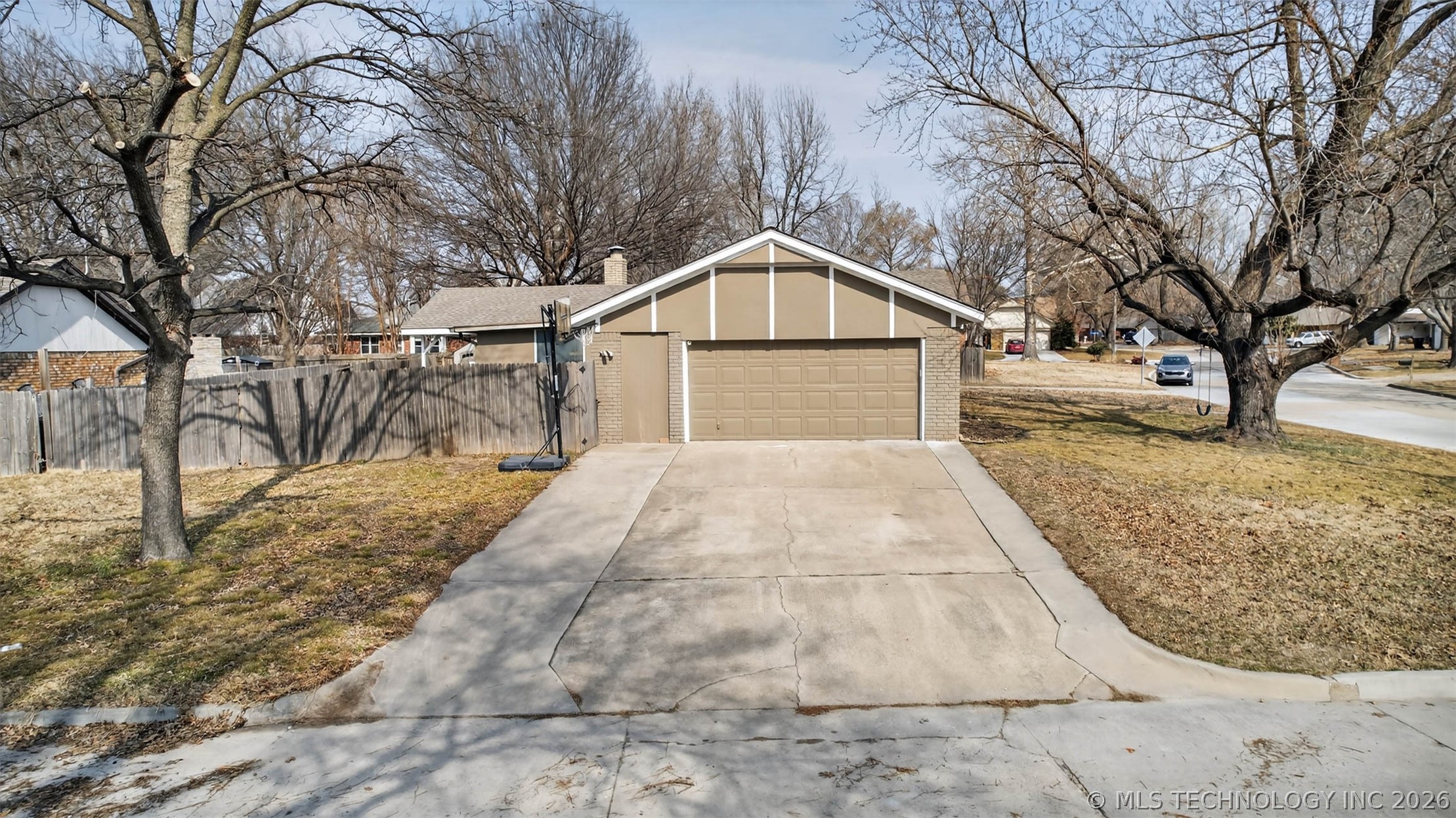 1108 S Poplar Avenue Property Photo 38