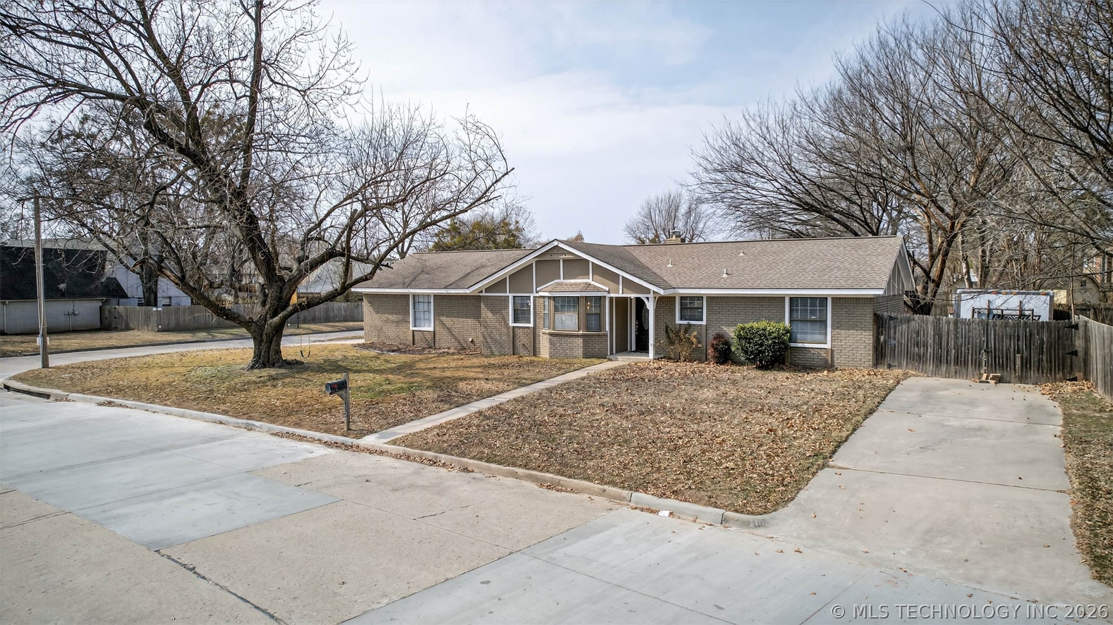 1108 S Poplar Avenue Property Photo 44
