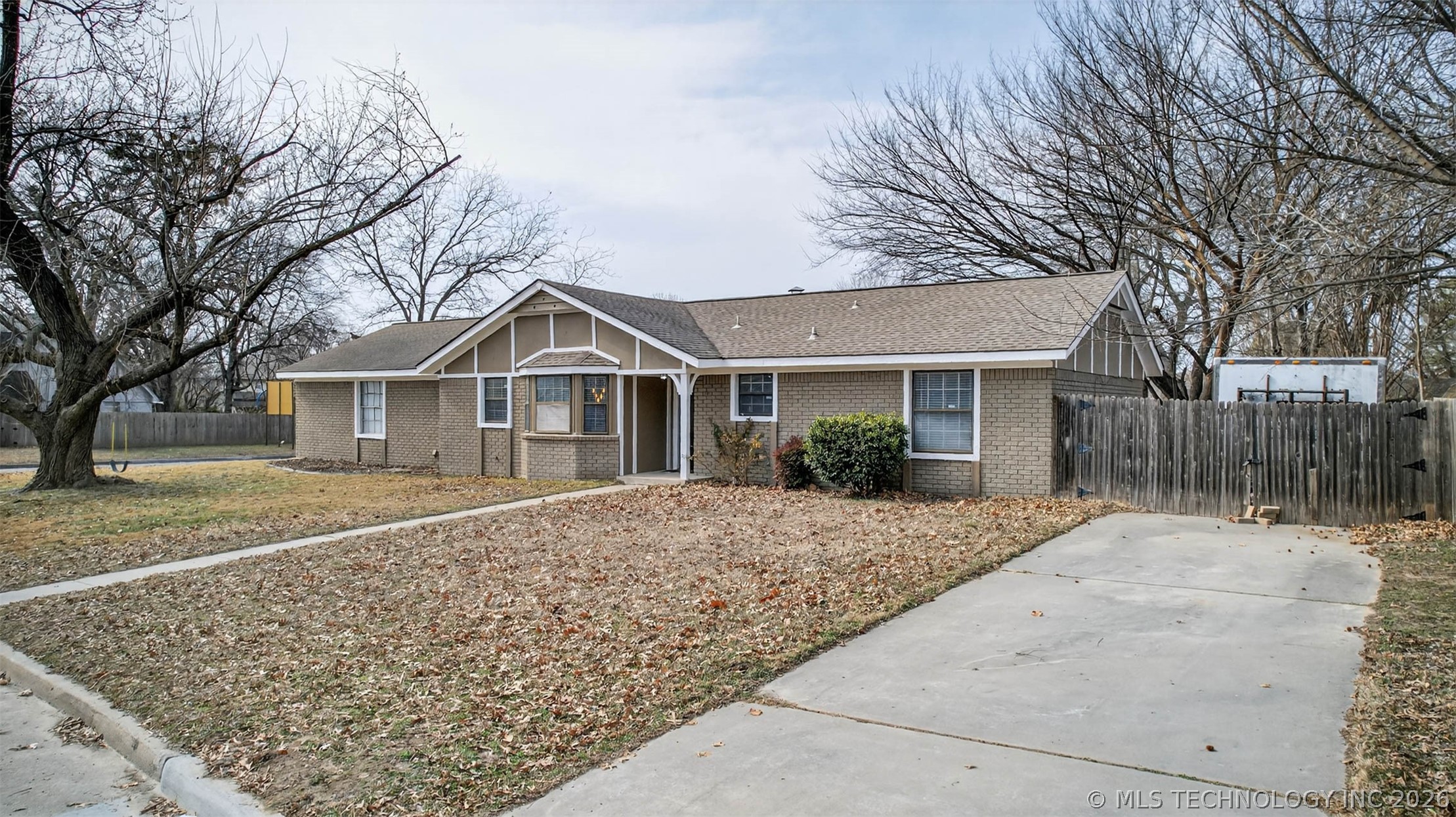 1108 S Poplar Avenue Property Photo 45