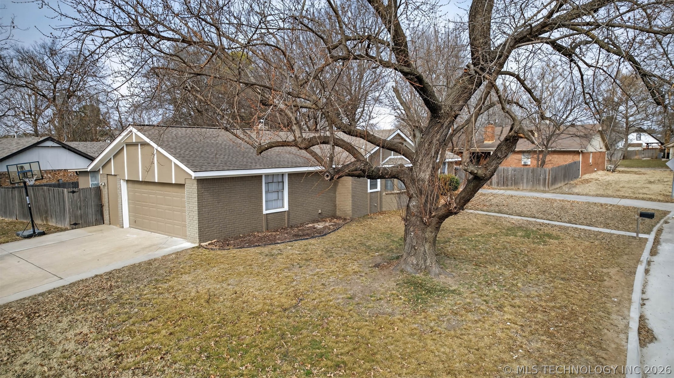 1108 S Poplar Avenue Property Photo 46