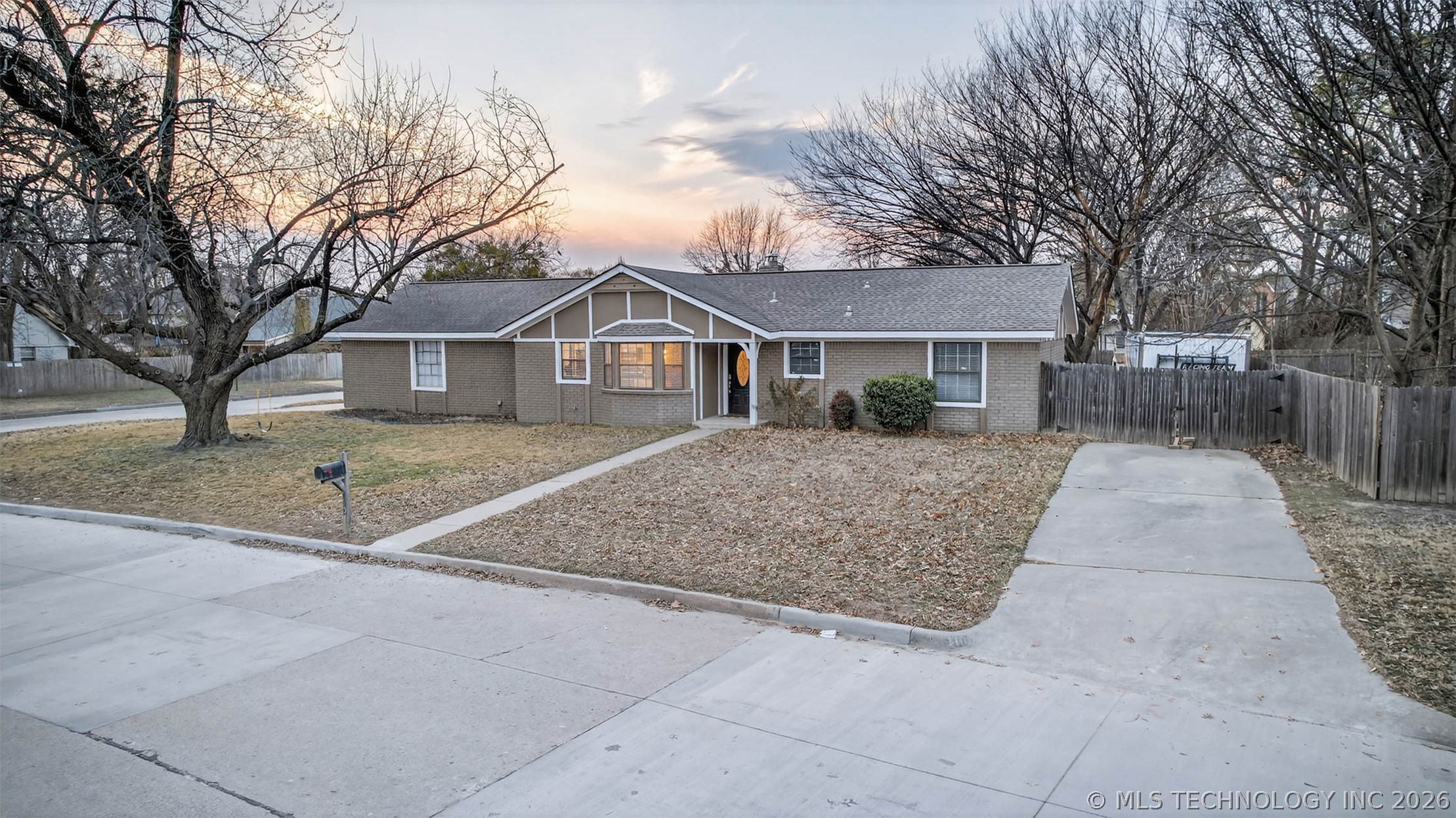 1108 S Poplar Avenue Property Photo 47