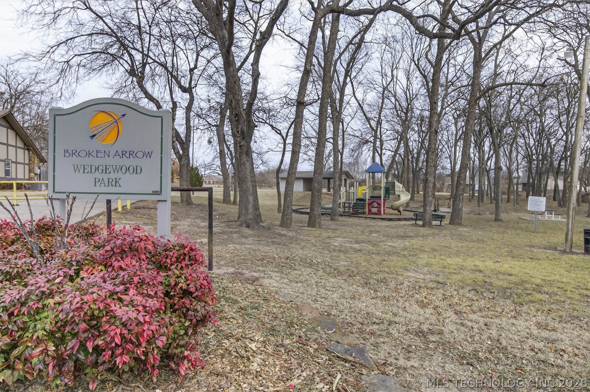 1108 S Poplar Avenue Property Photo 54
