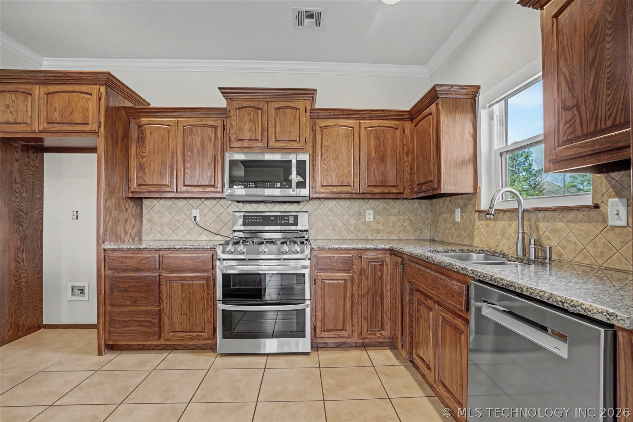 12525 Longhorn Court Property Photo 14