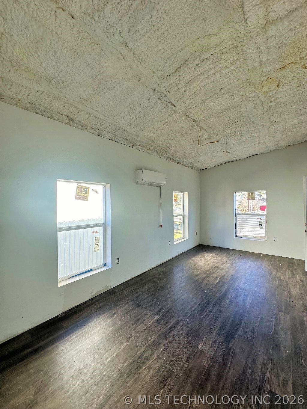 13870 Sherry Lane Property Photo 10