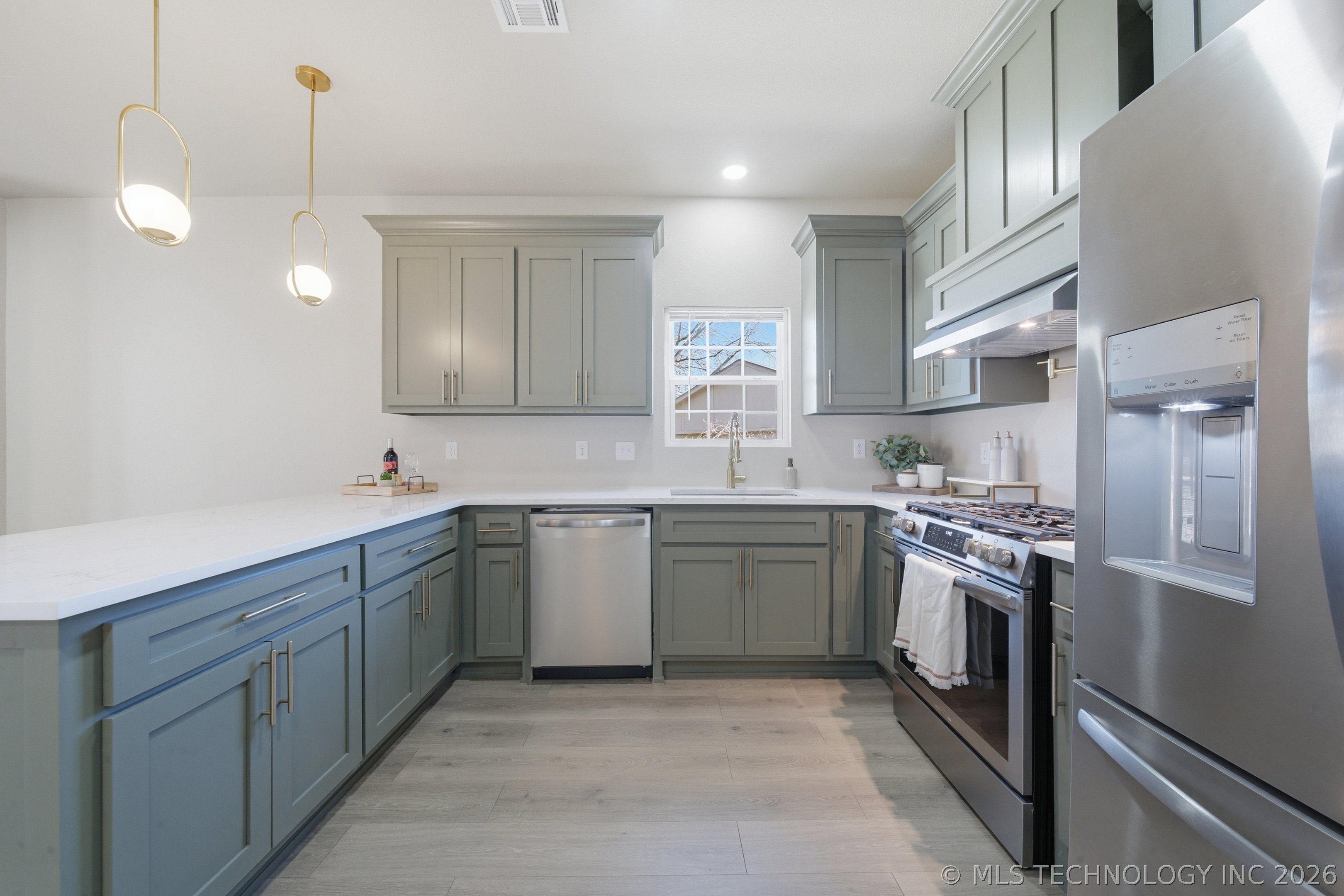 13801 E 32nd Street Property Photo 12