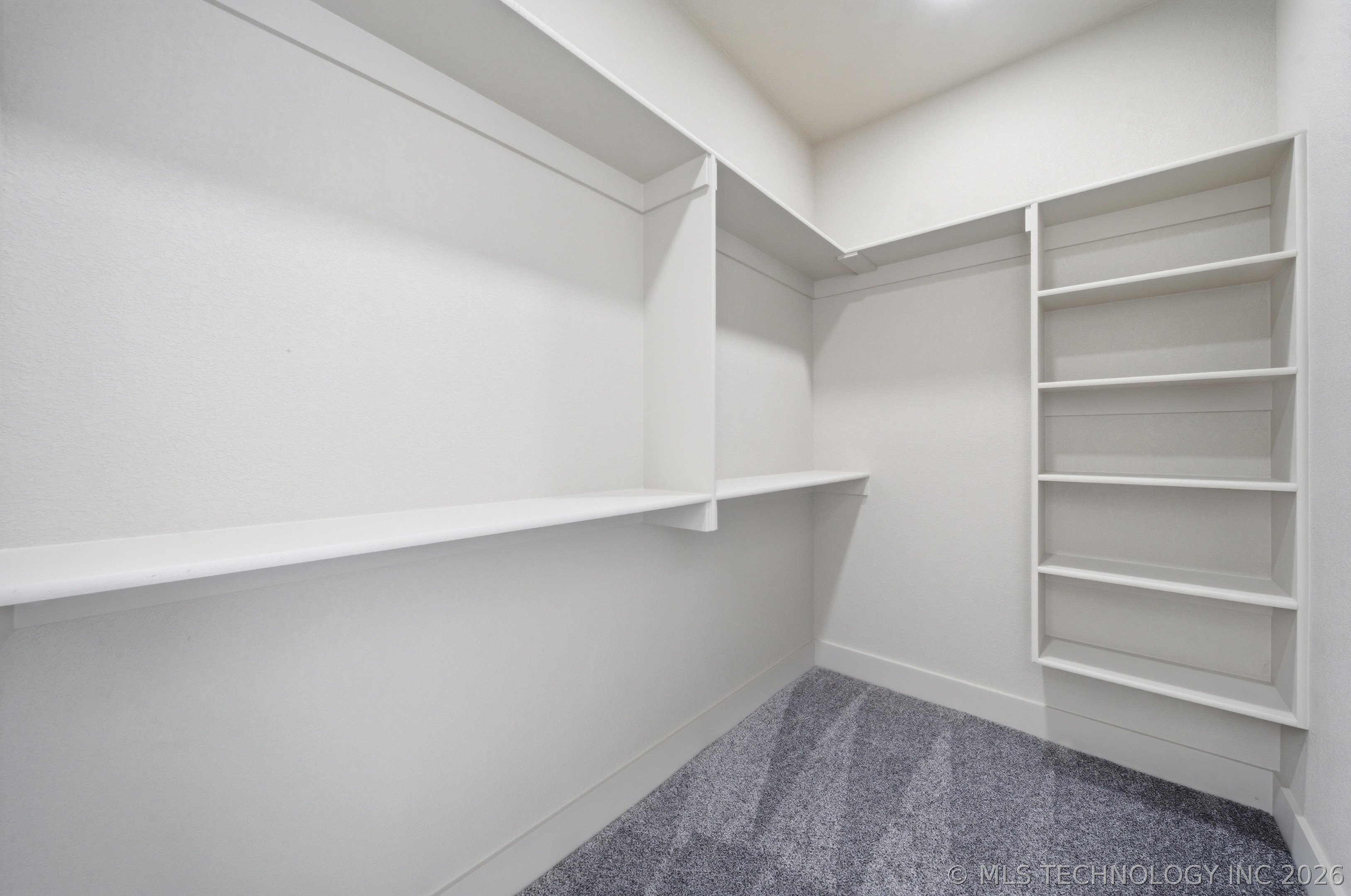 13801 E 32nd Street Property Photo 24