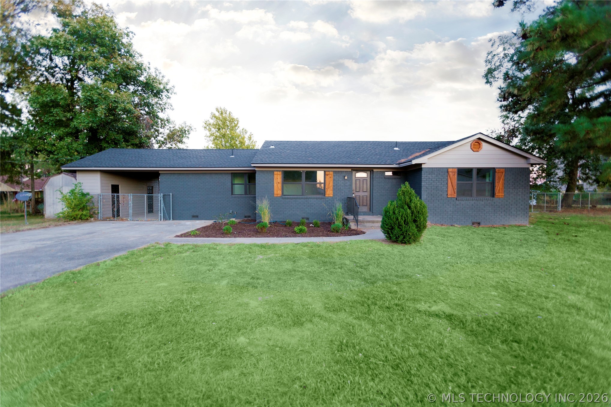 2710 Hardy Springs Road Property Photo 1