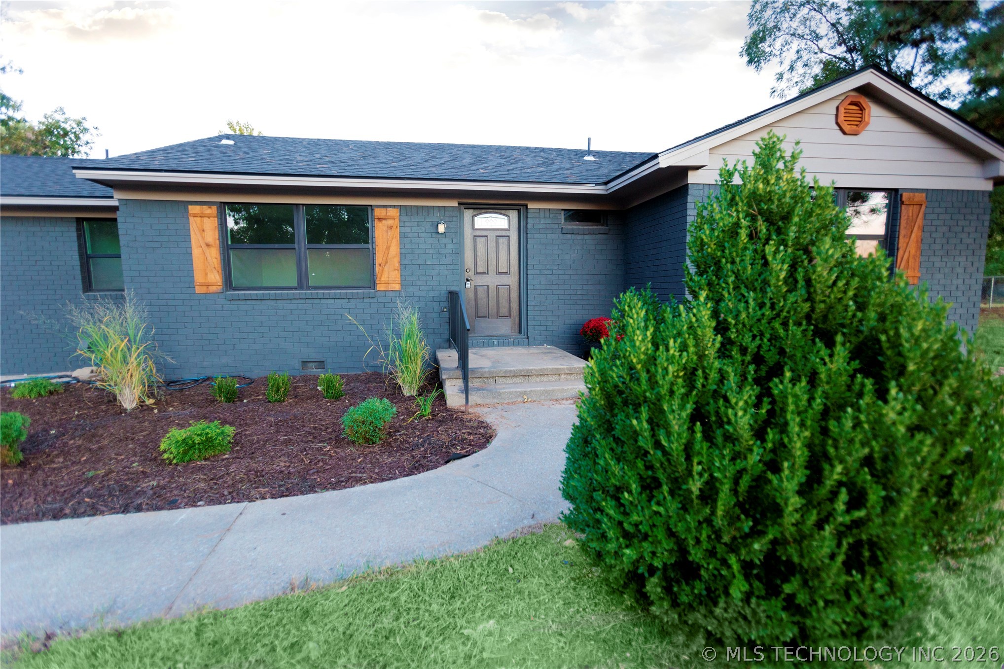 2710 Hardy Springs Road Property Photo 2