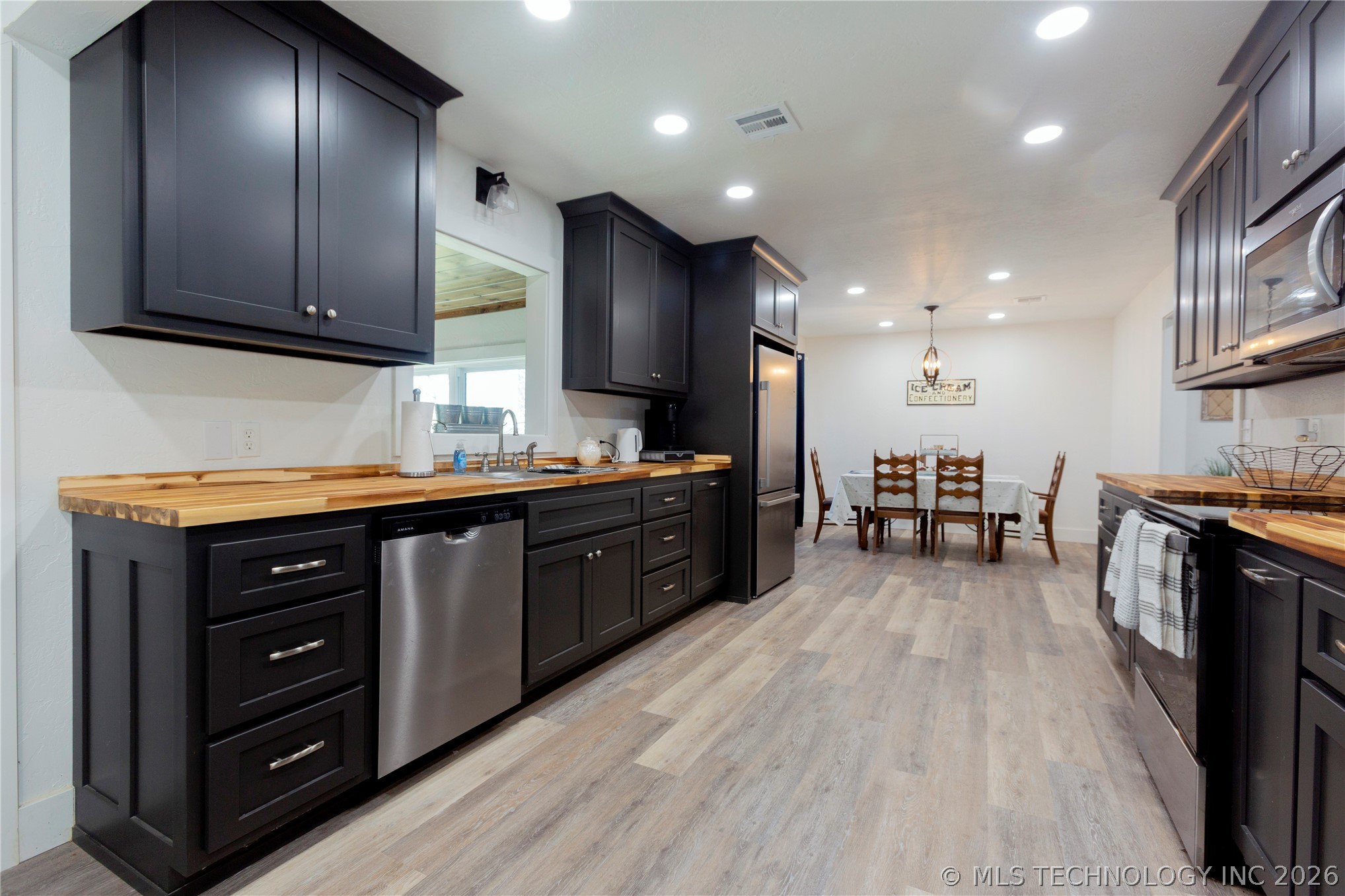 2710 Hardy Springs Road Property Photo 8
