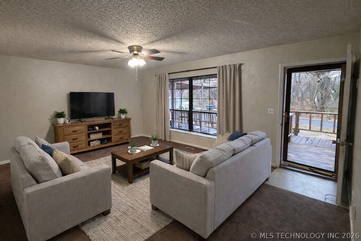 205 W Ragan Street Property Photo 2