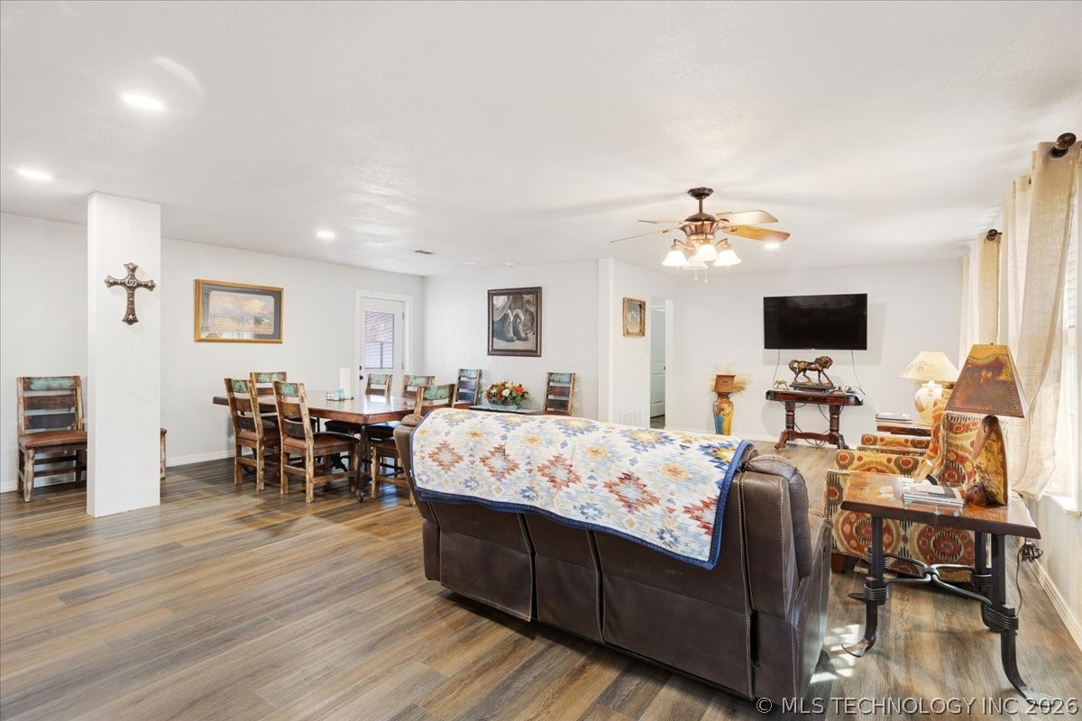 401 Washington Avenue Property Photo 6