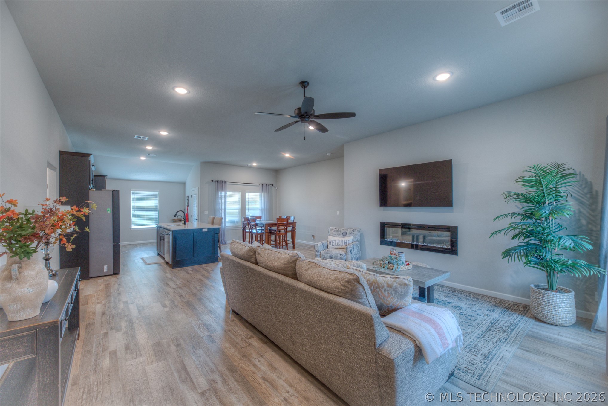 1422 E 149th Place S Property Photo 5