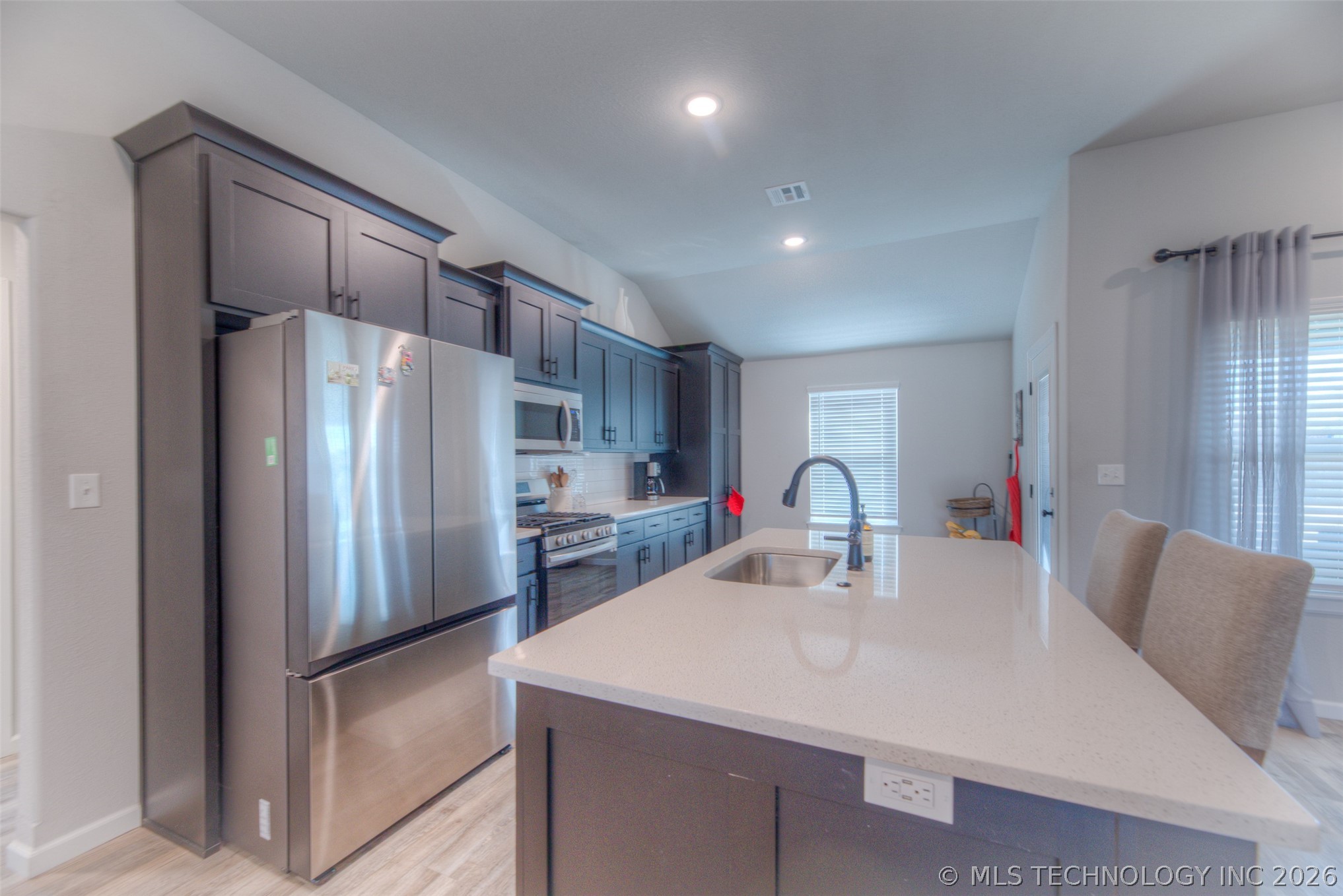 1422 E 149th Place S Property Photo 9