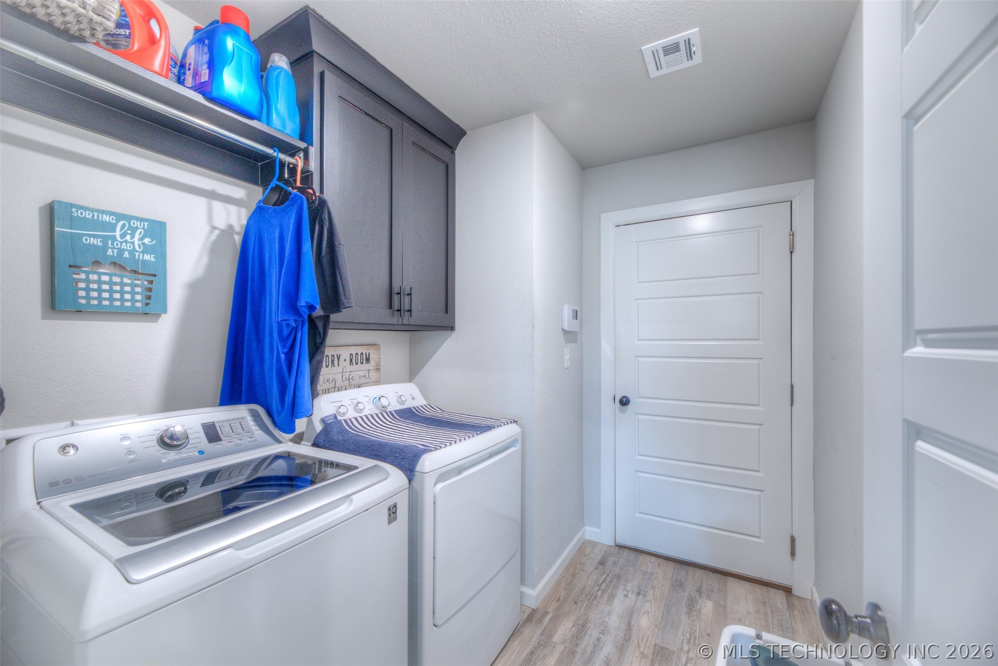 1422 E 149th Place S Property Photo 21