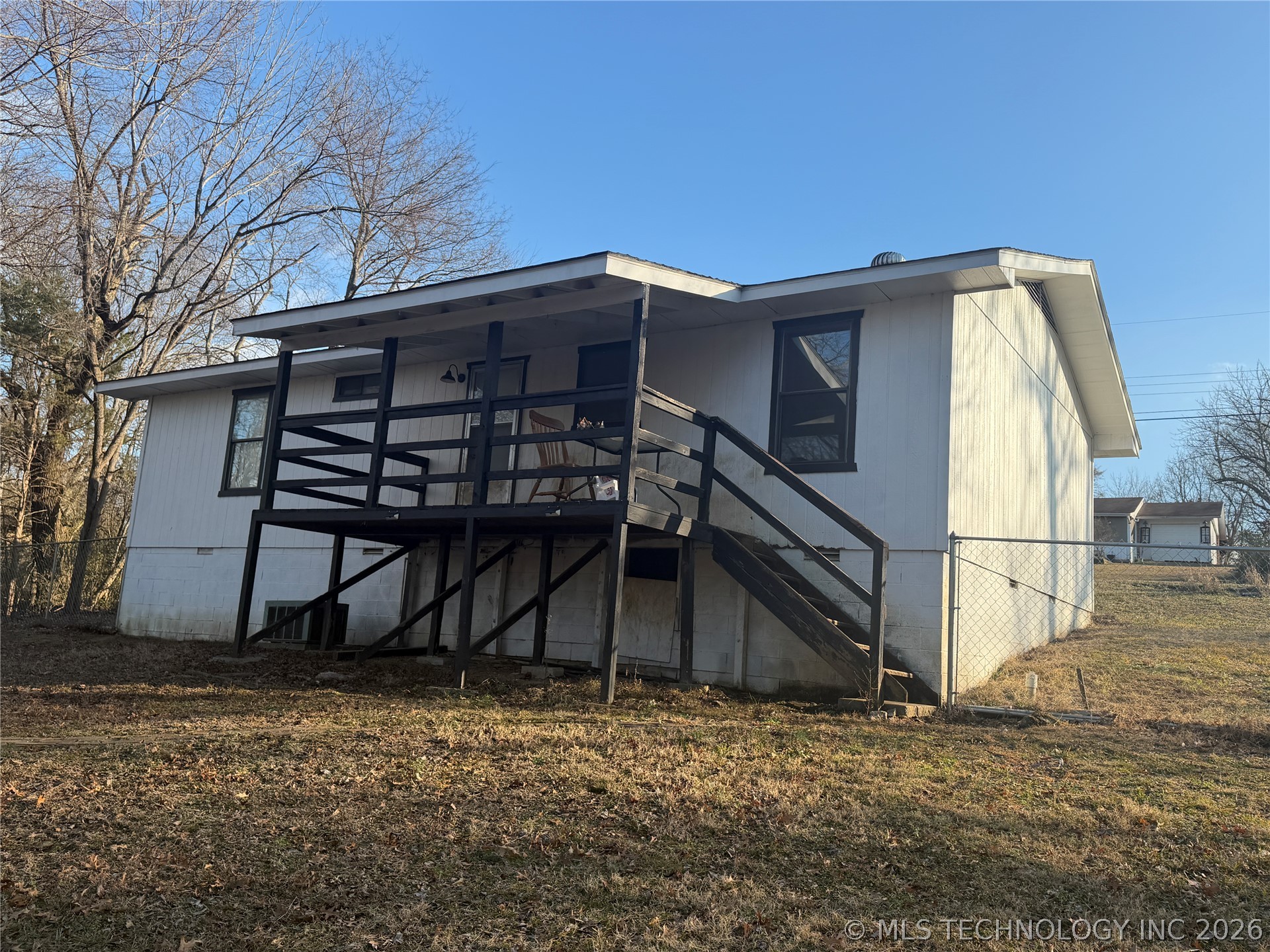 203 E Cedar Avenue Property Photo 4