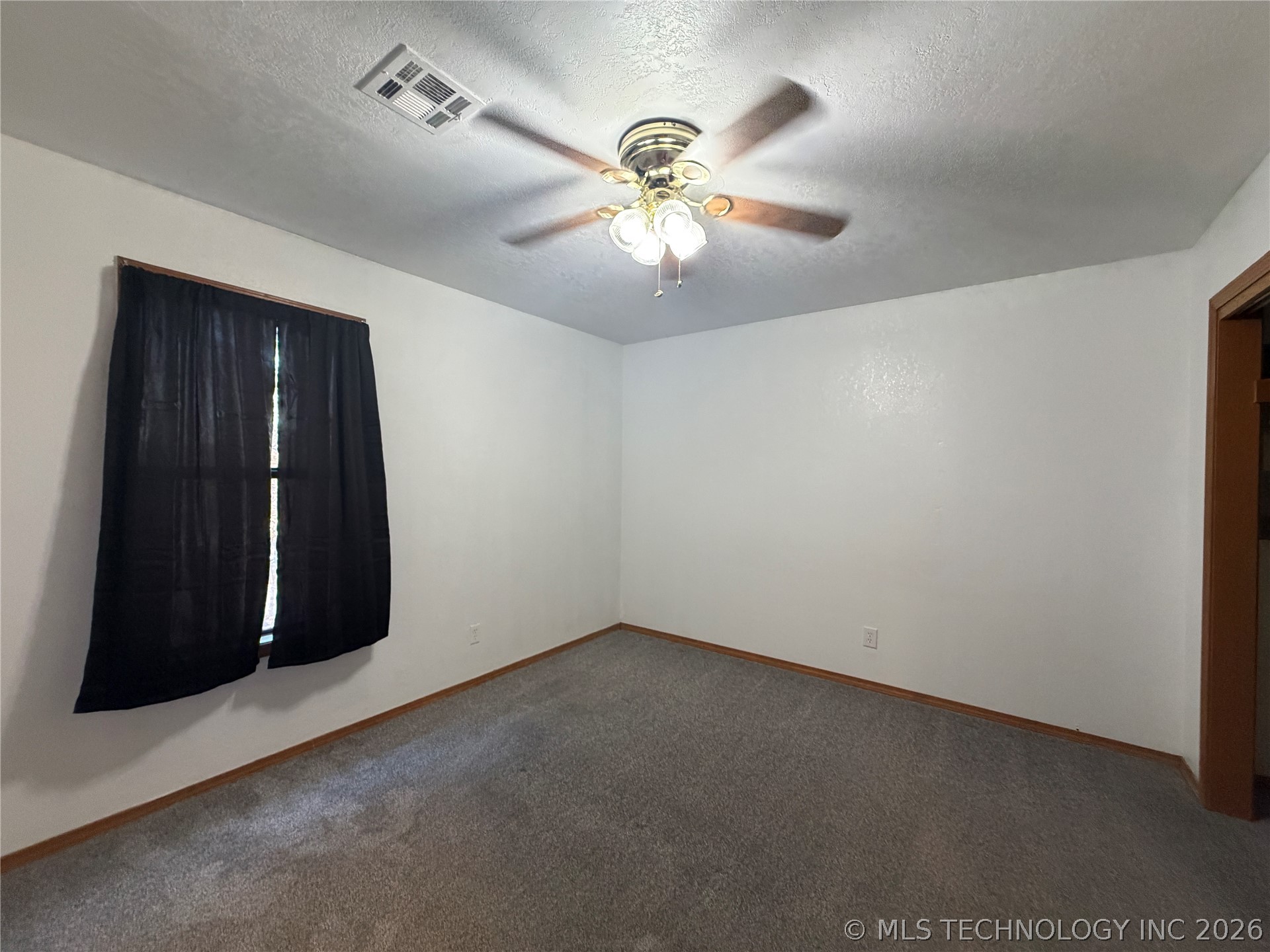 203 E Cedar Avenue Property Photo 18