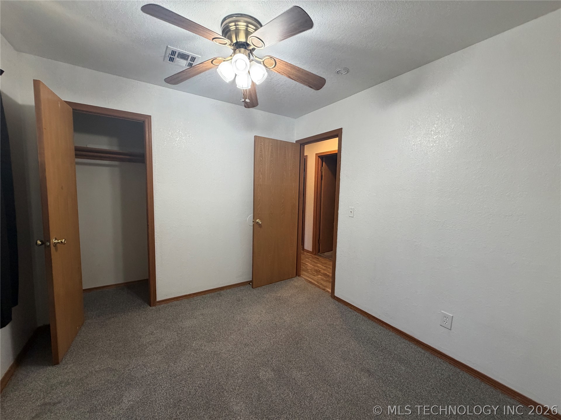 203 E Cedar Avenue Property Photo 21