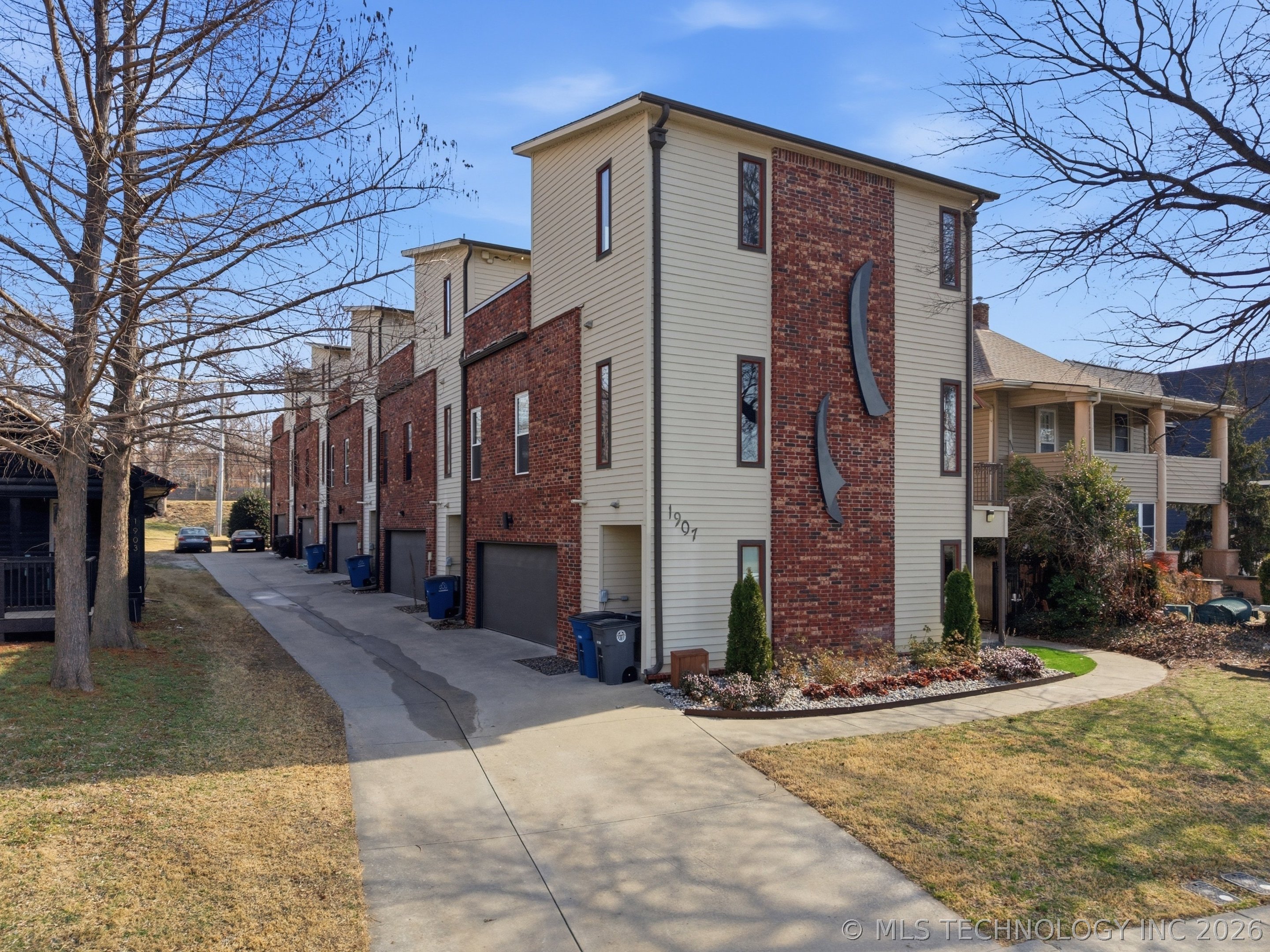 1907 S Boston Avenue 1907c Property Photo 4