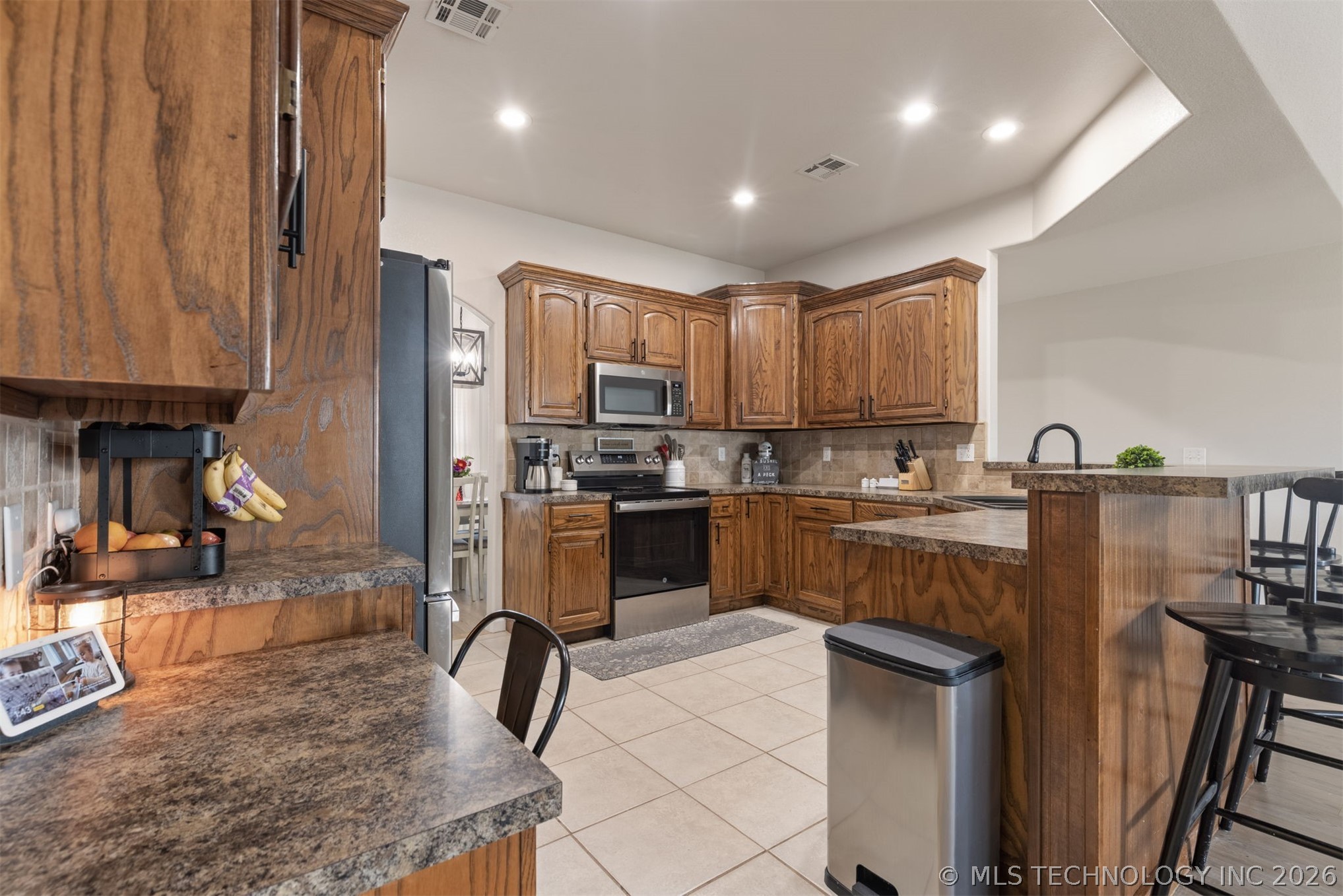 13556 S 235th East Avenue Property Photo 13