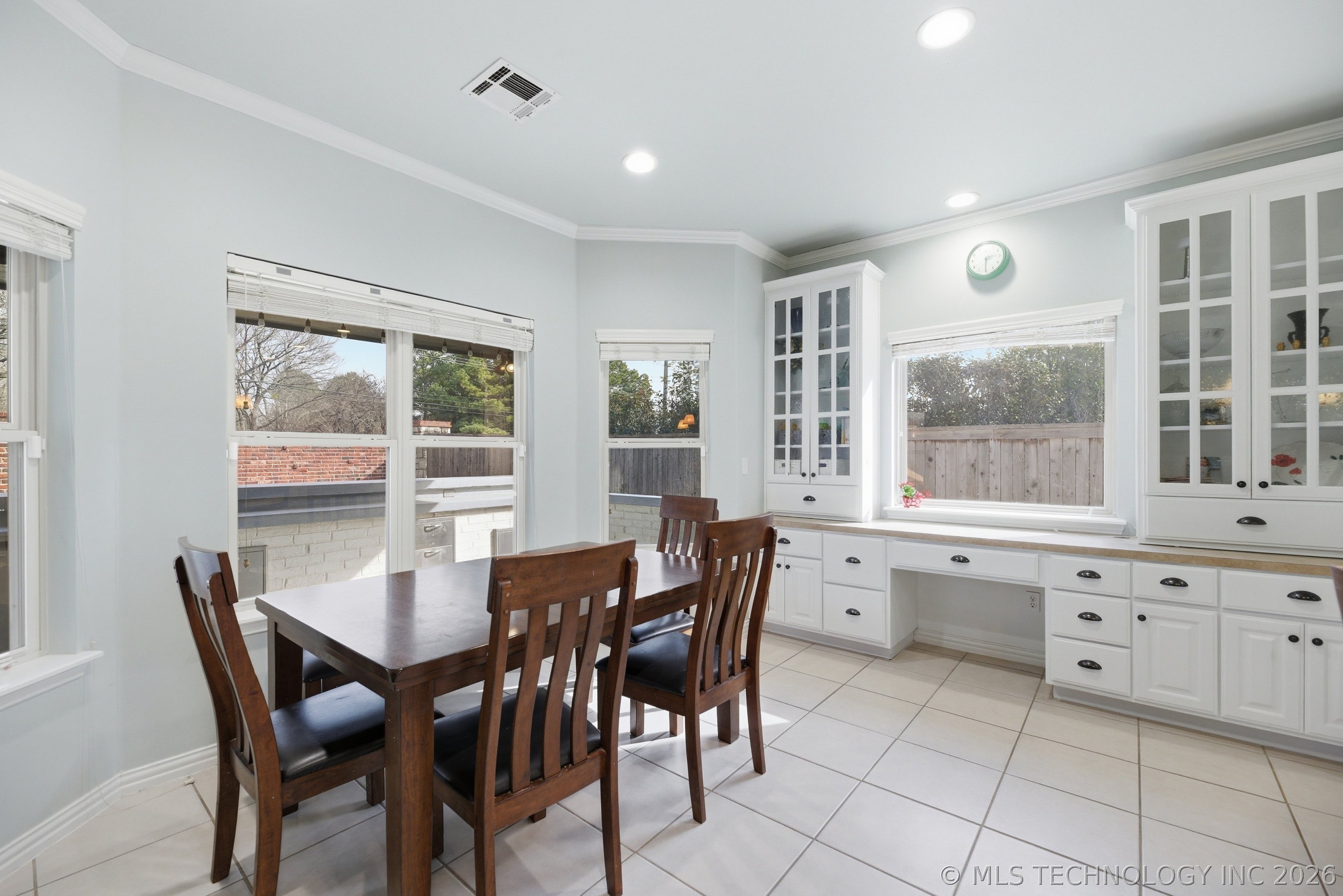 7725 S Frisco Avenue Property Photo 9