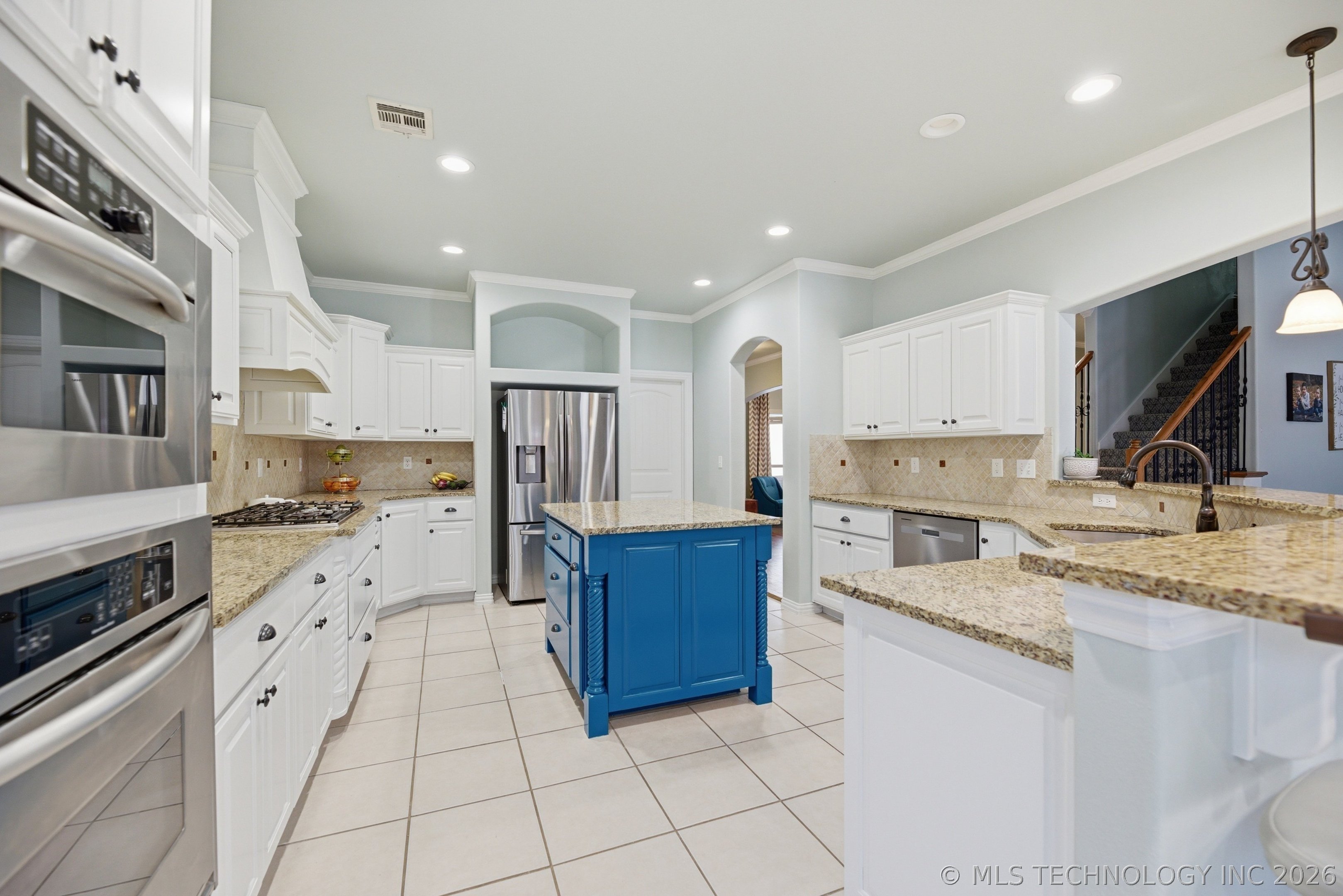 7725 S Frisco Avenue Property Photo 10