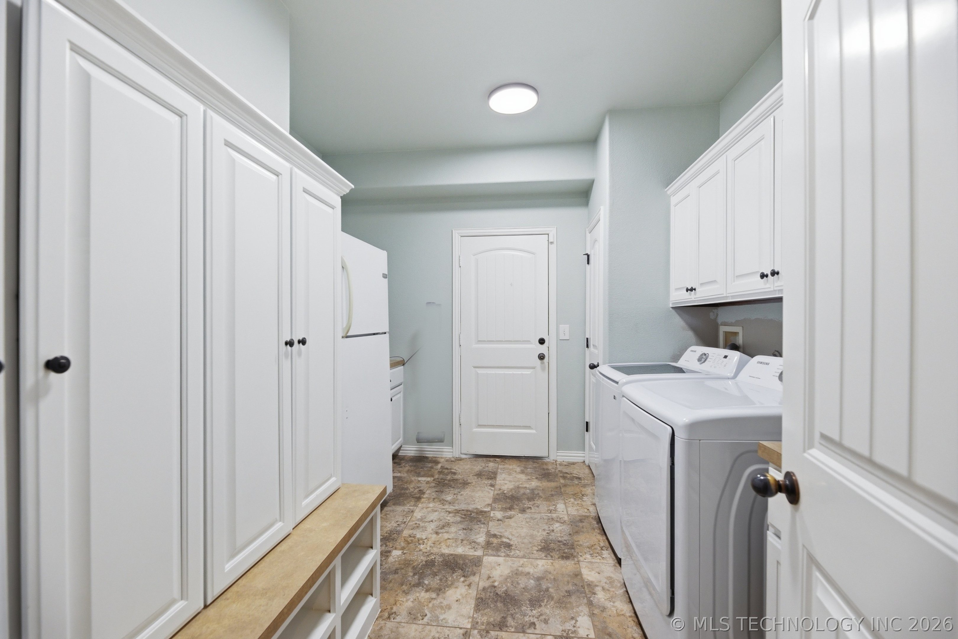 7725 S Frisco Avenue Property Photo 19